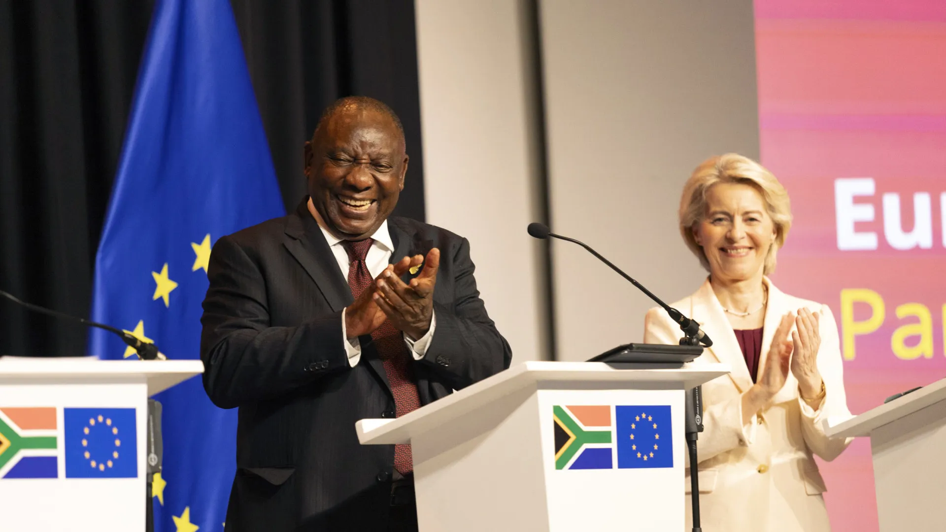 
                    UE vai investir 15,5 mil milhões em energias renováveis em África
                