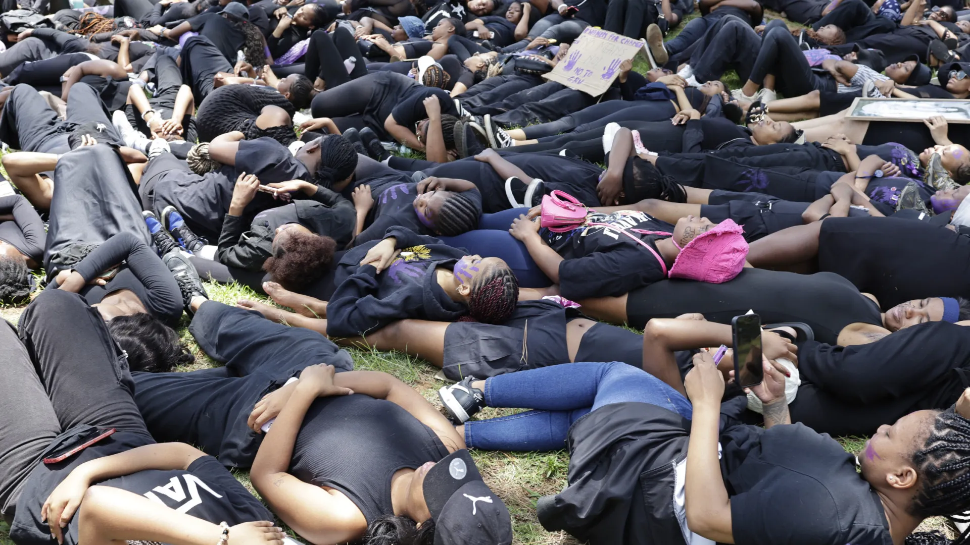 
                    África do Sul classifica como catástrofe violência contra as mulheres
                