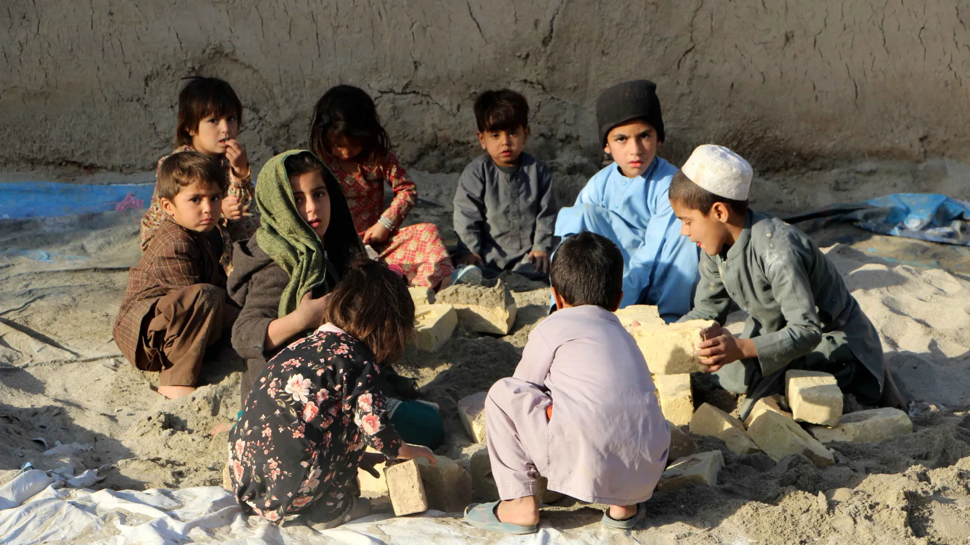 
                    Mais de 200 milhões de crianças necessitarão de ajuda humanitária em 2026
                