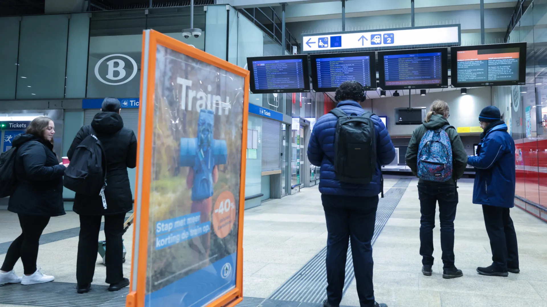 
                    Bélgica enfrenta 1.º de três dias de greves contra reformas do governo
                