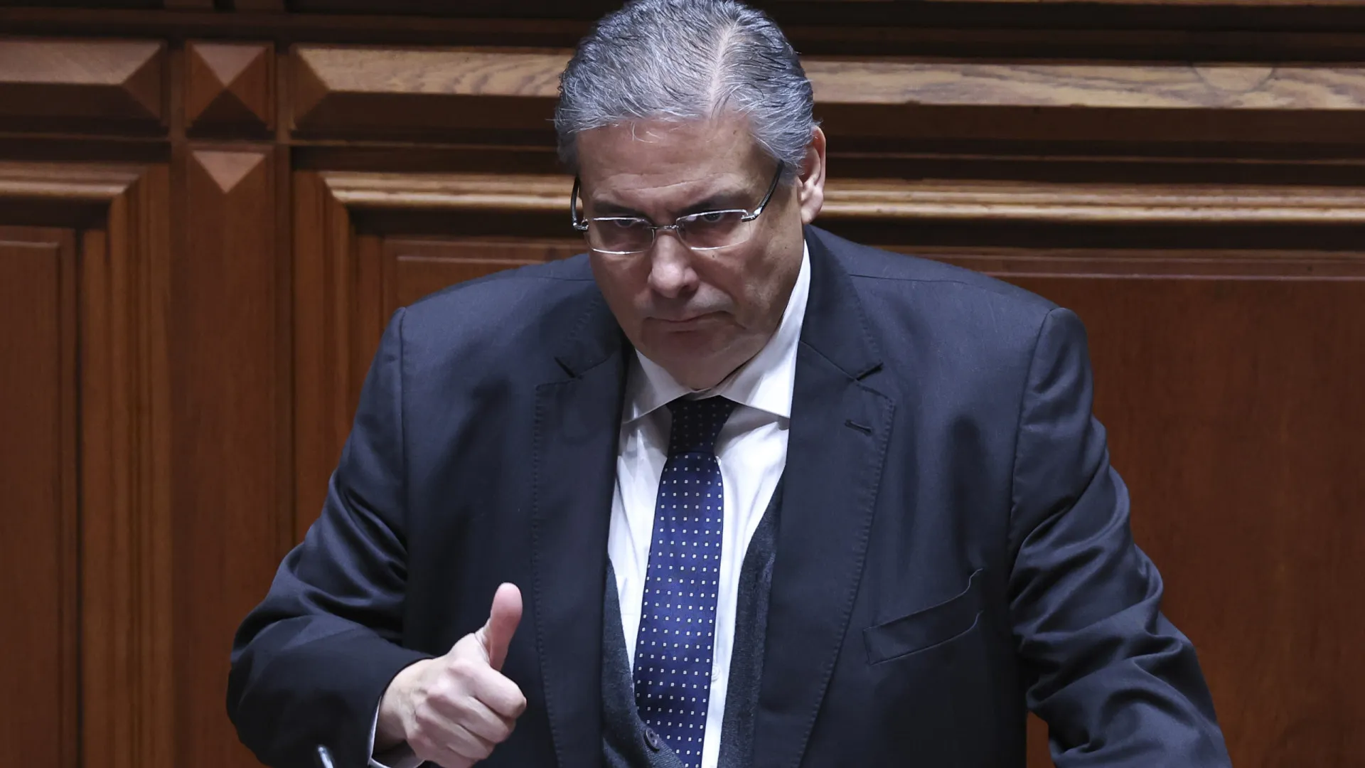 
                    Governo pede à oposição que não confirme reforço da dotação do TC
                