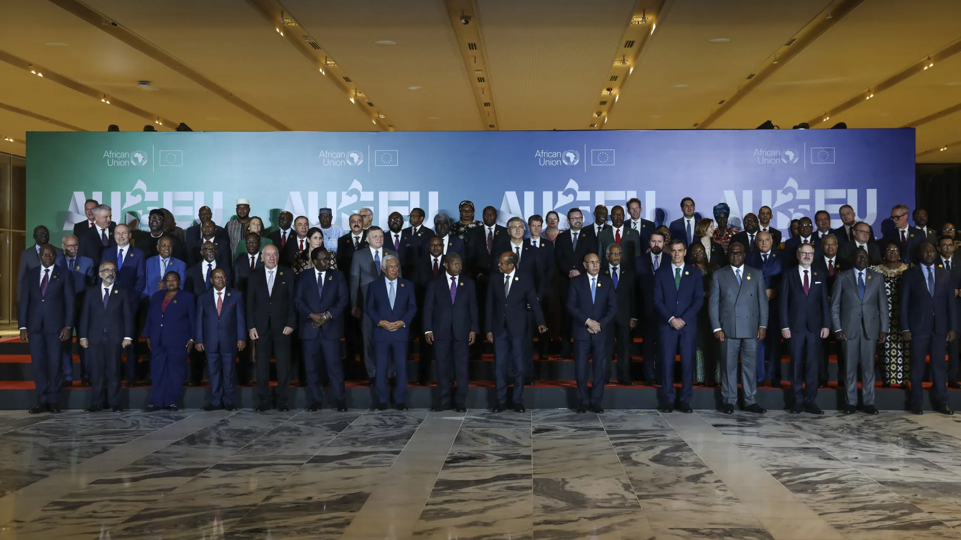 
                    Declaração de Luanda destaca comércio livre, migração, dívida e reformas globais
                