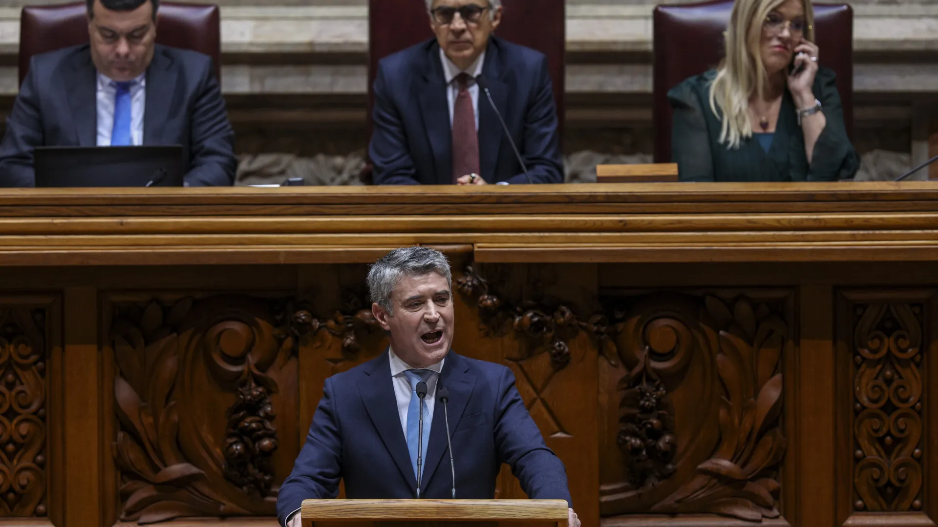 
                    Haveria nova crise se não fosse a 