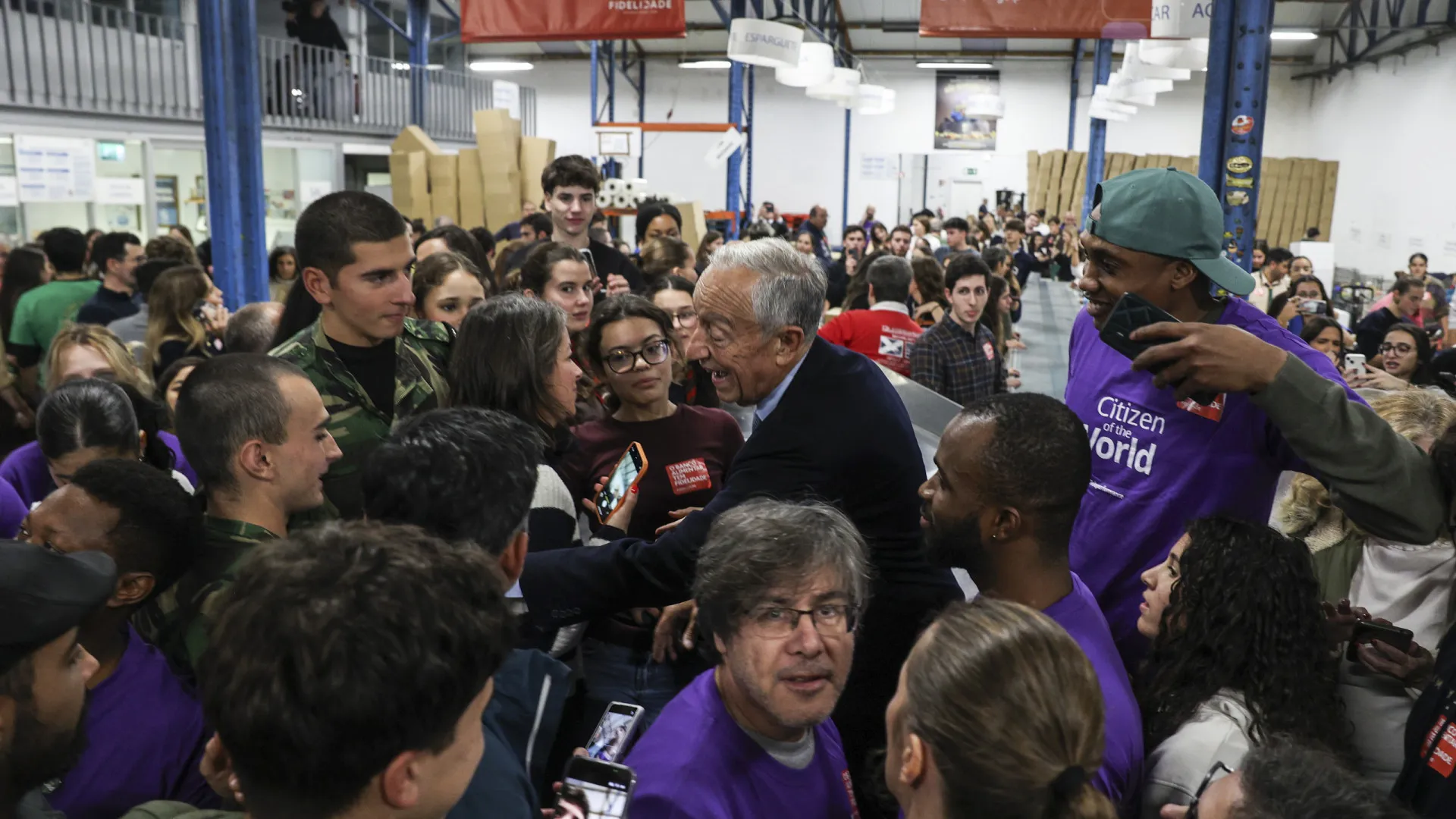 
                    Queda de 2,8% na recolha de alimentos em campanha do Banco Alimentar
                