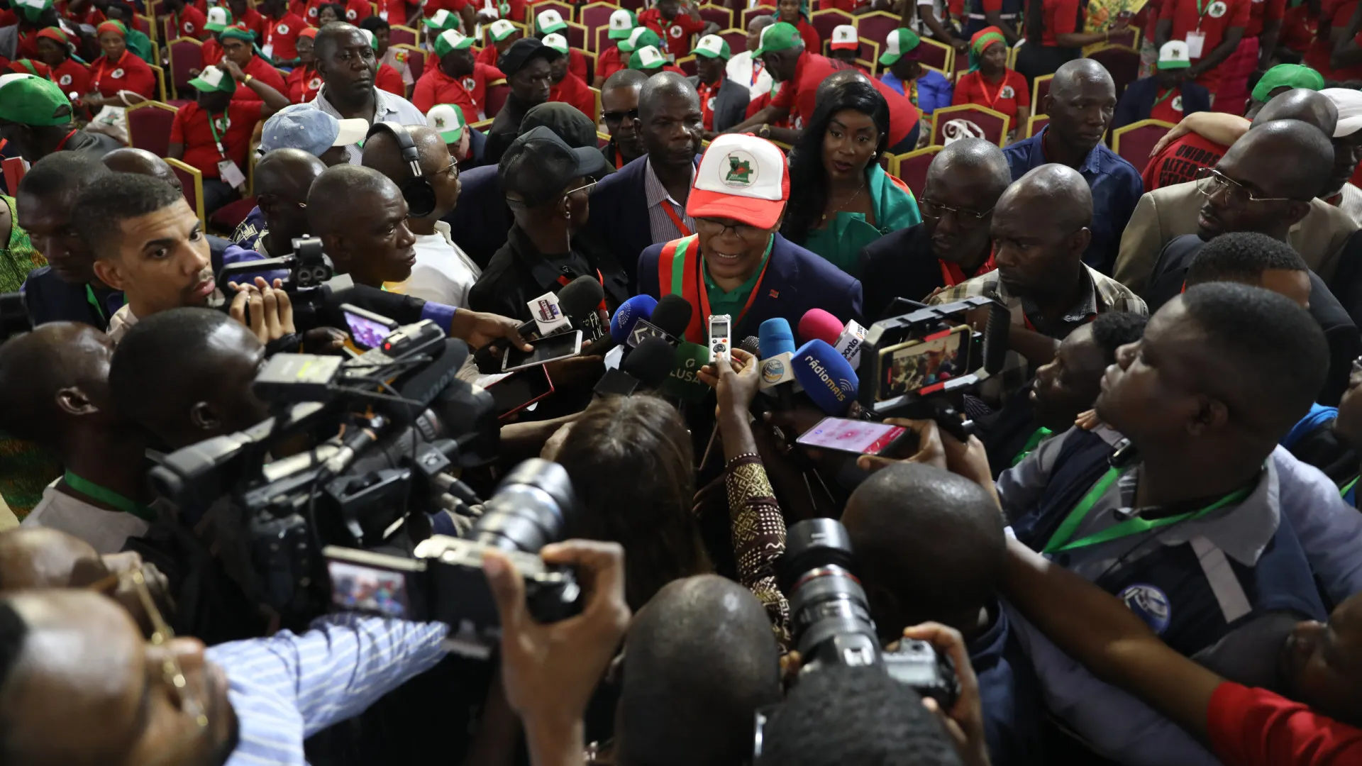 
                    UNITA aprova nova frente patriótica rumo às eleições de 2027
                