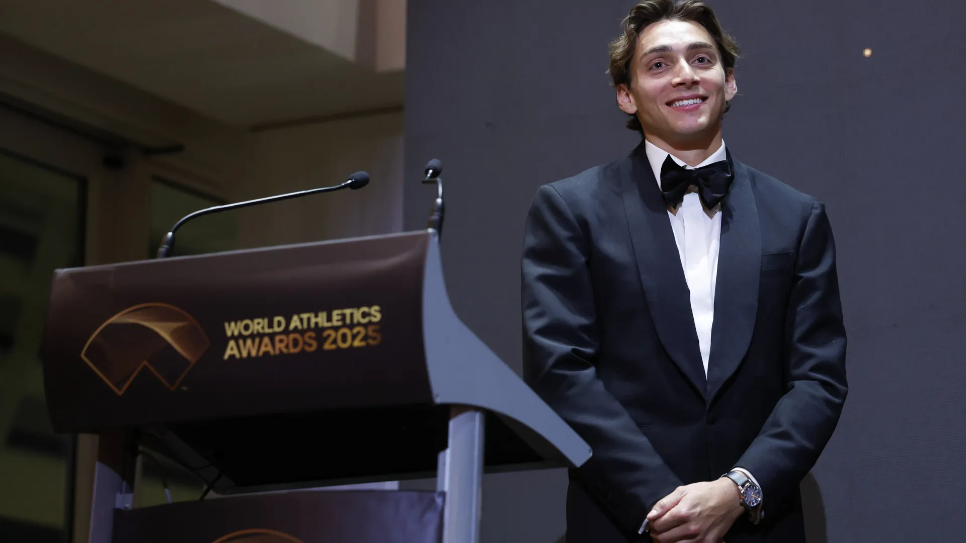 
                    Duplantis e McLaughlin-Levrone são os atletas do ano pela World Athletics
                