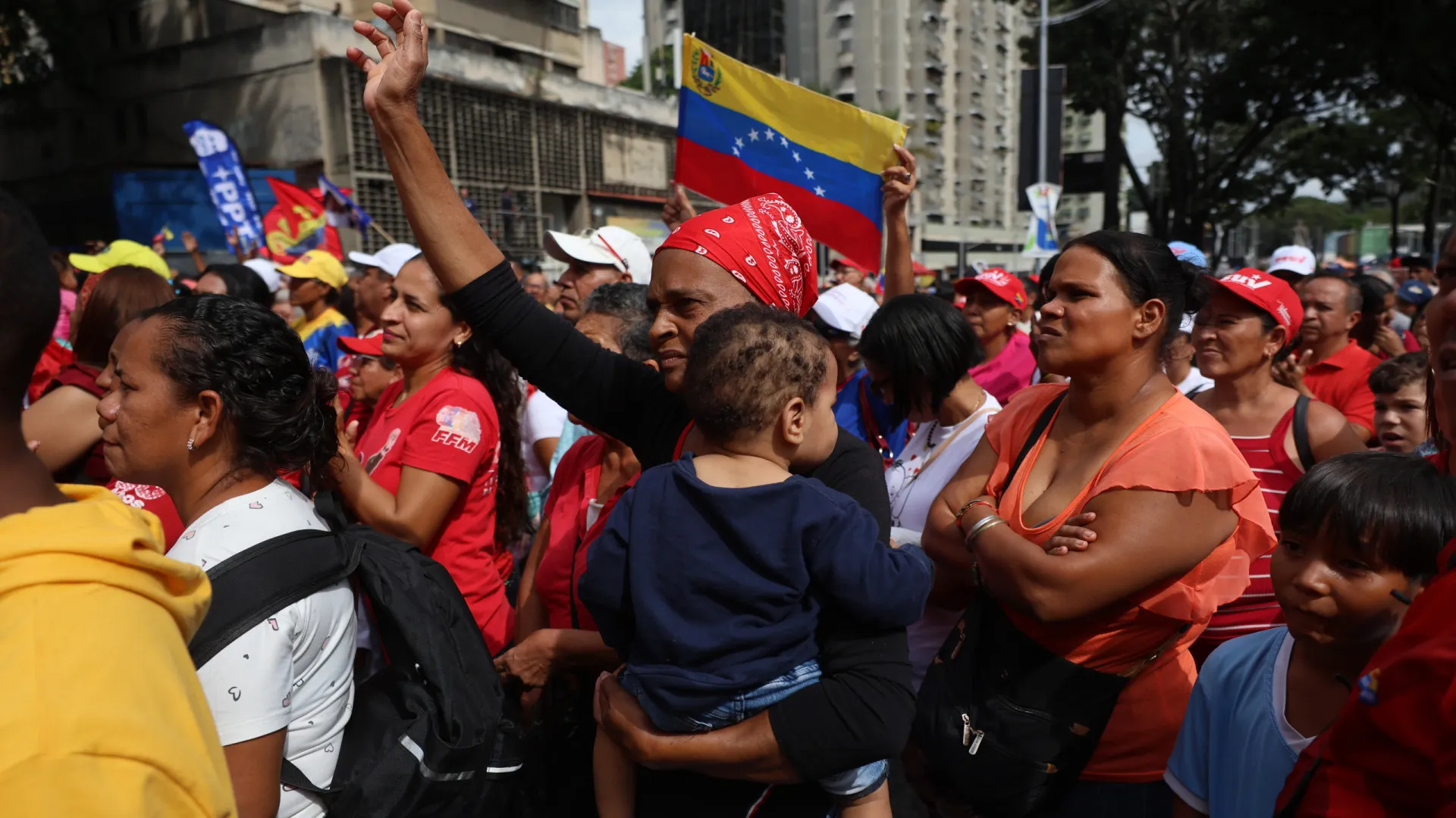 
                    Venezuelanos marcharam contra 