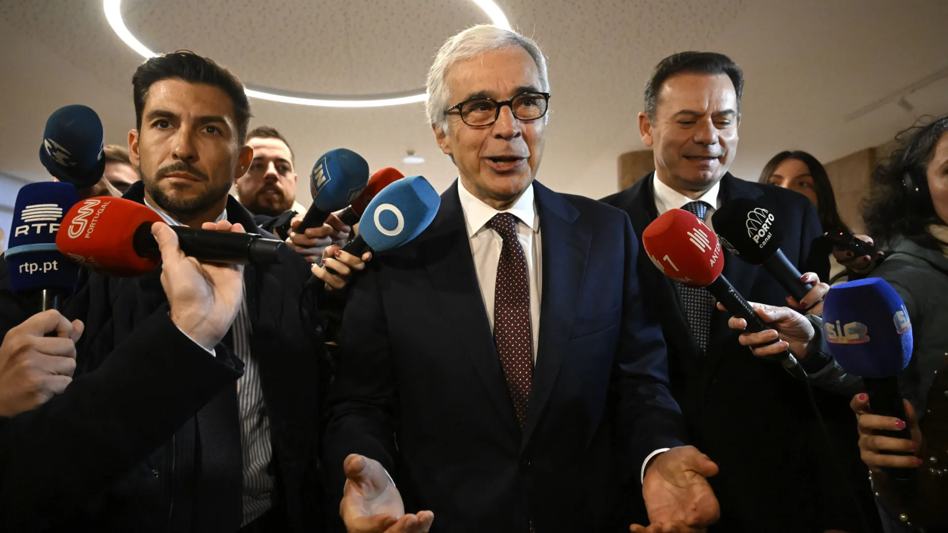 
                    Aguiar-Branco garante: 