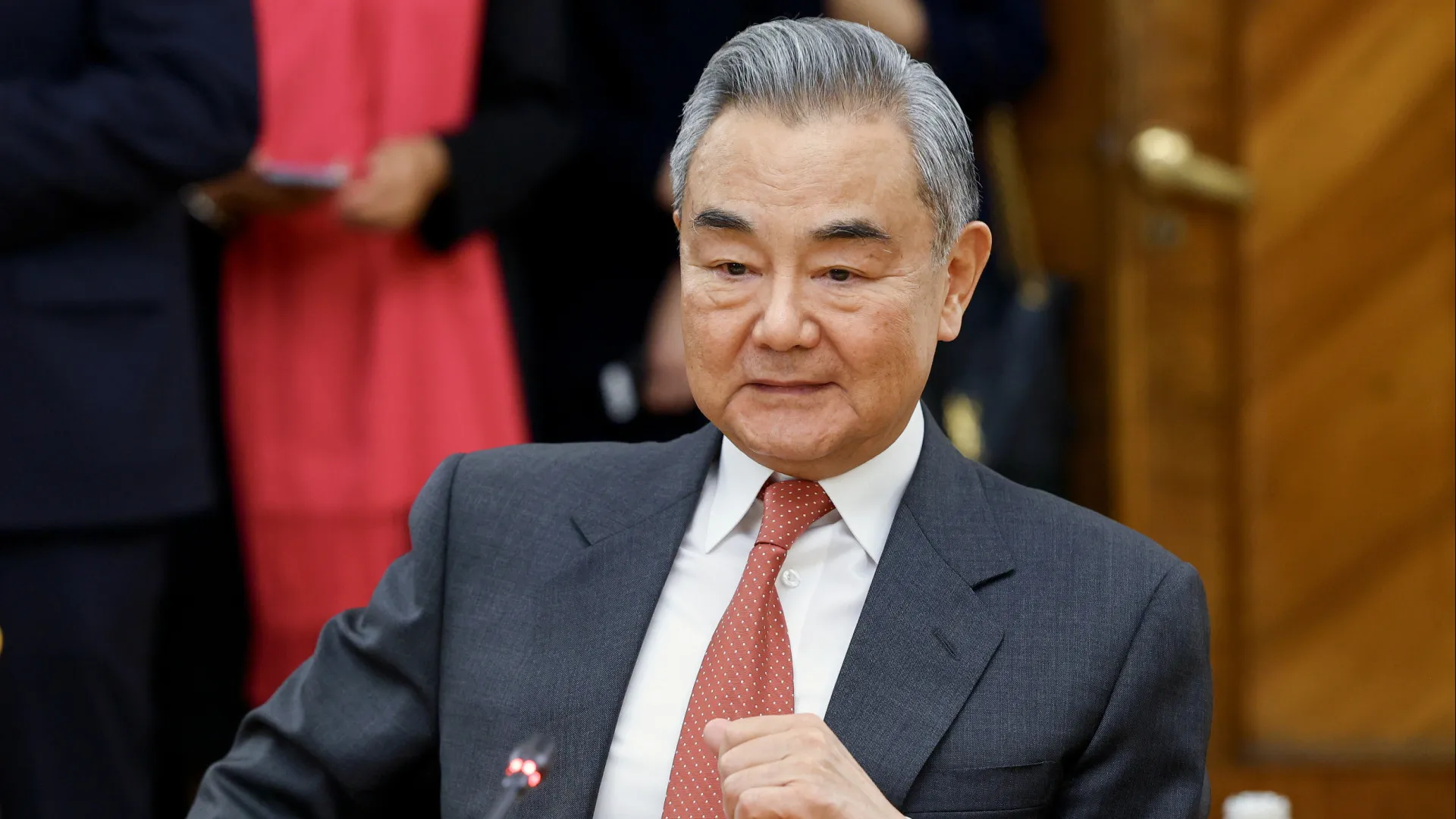 
                    China transmite apoio à Venezuela face a pressão dos Estados Unidos
                