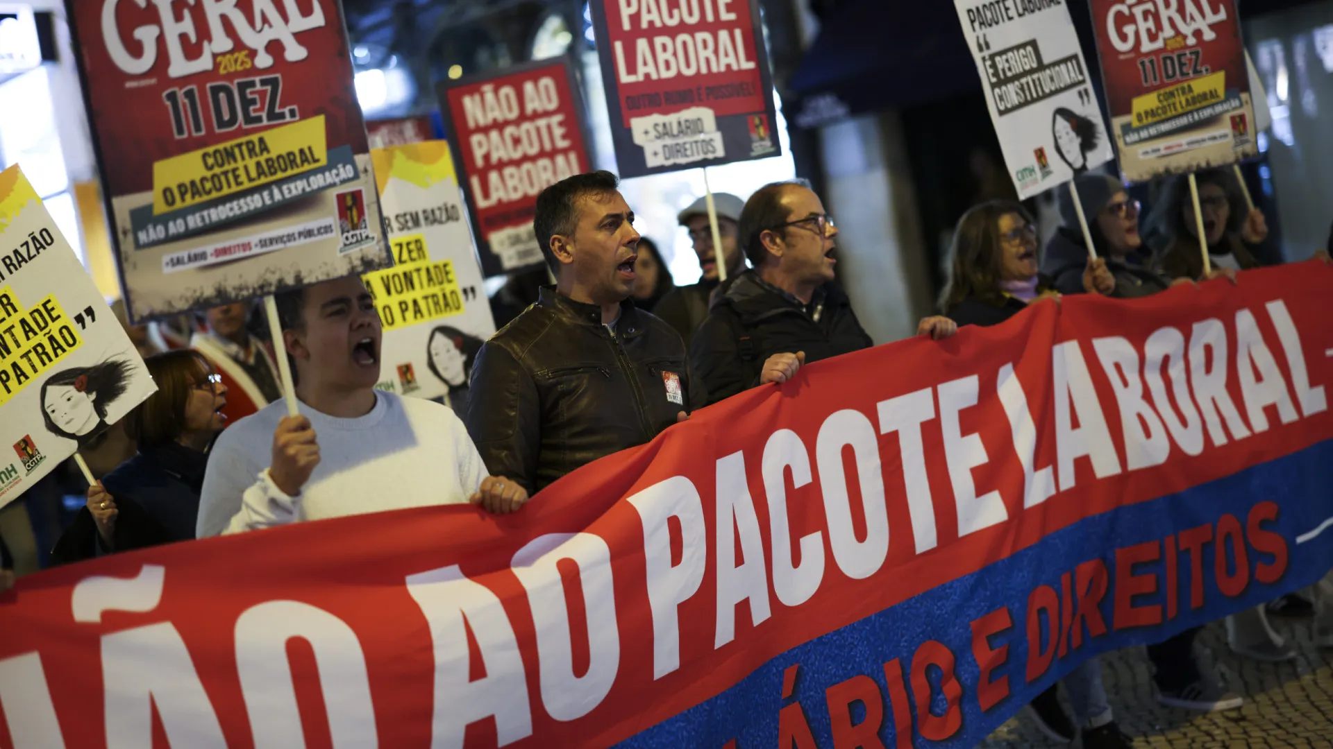 
                    Sindicatos de Lisboa marcham contra pacote laboral e antecipam greve geral
                
