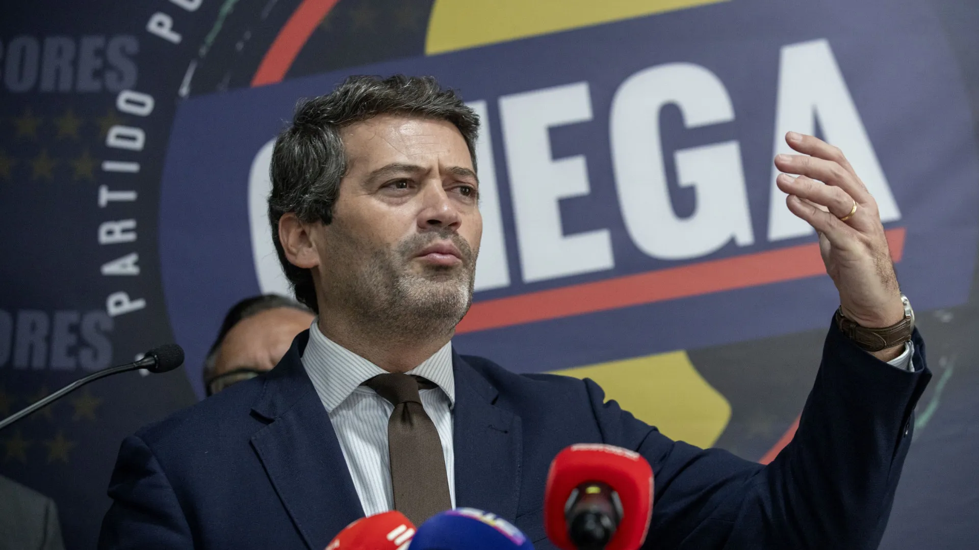 
                    Ministério Público pede levantamento de imunidade de André Ventura
                