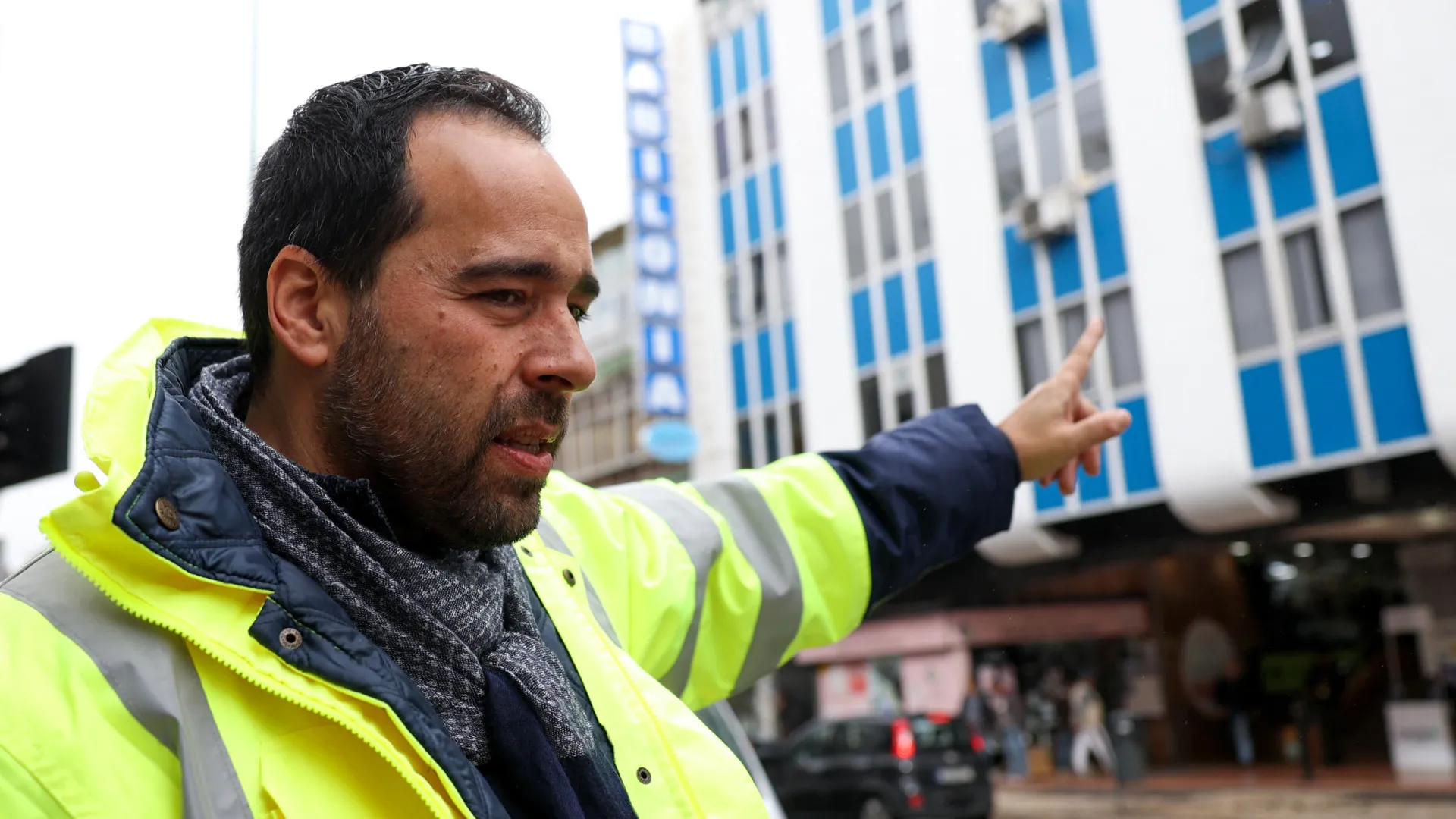 
                    Casas na Amadora usadas à revelia para imigrantes obterem certificados
                