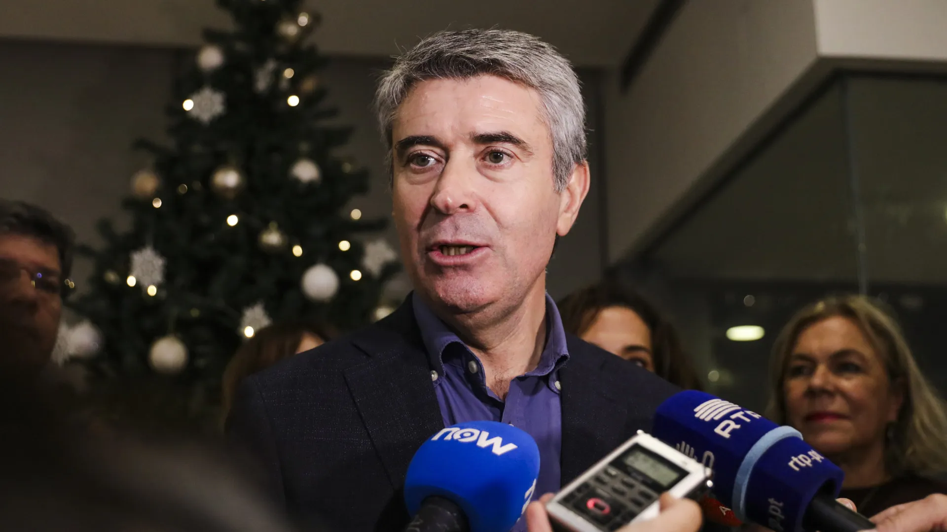 
                    Carneiro considera que alterações à lei laboral 