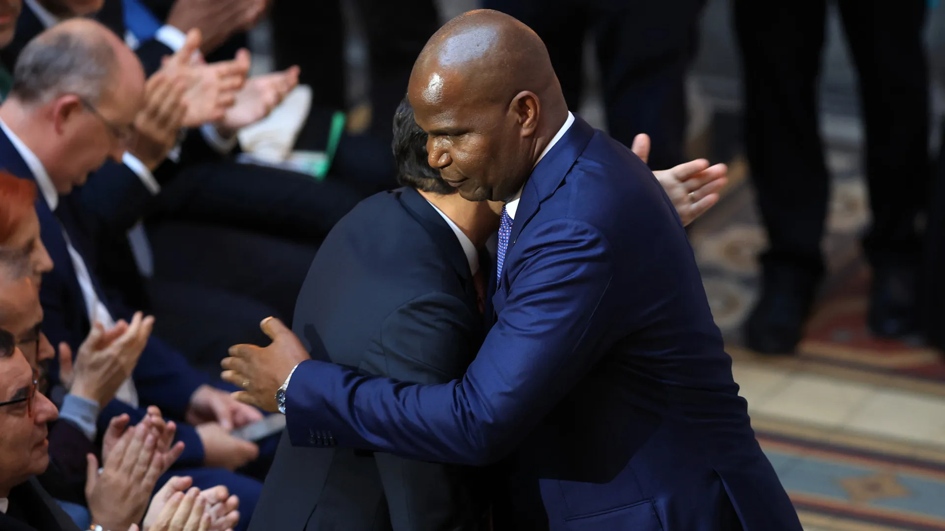 
                    Presidente moçambicano antevê reforço das relações após vitória de Seguro
                