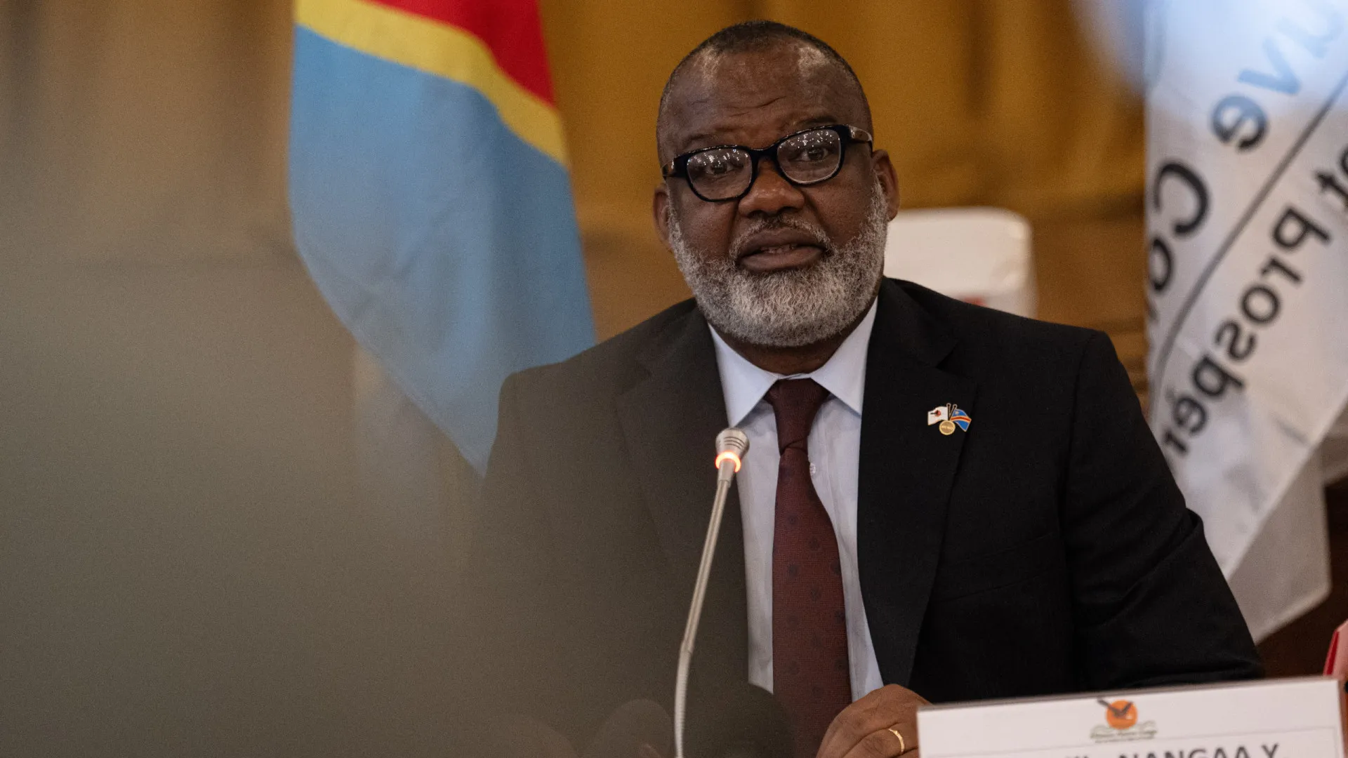 
                    M23 anuncia retirada de cidade estratégica congolesa de Uvira a pedido dos EUA
                