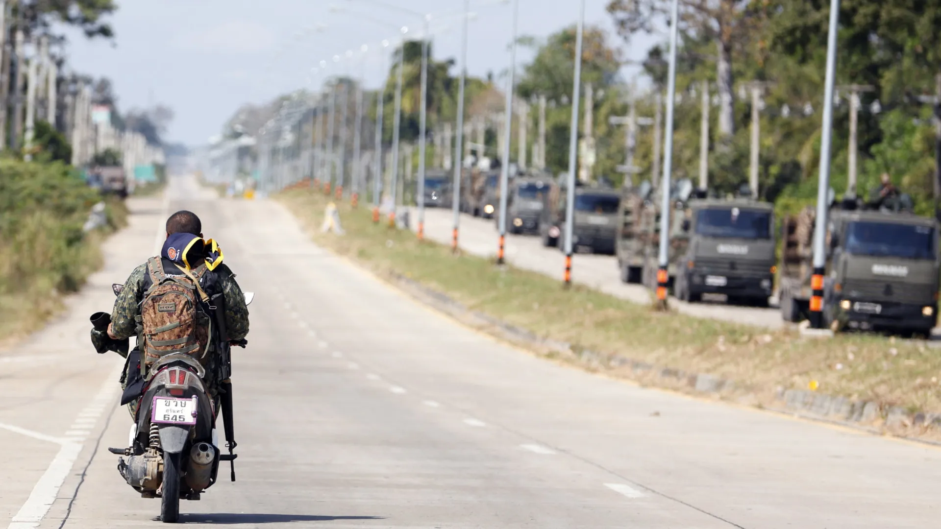
                    Camboja acusa Tailândia de novos bombardeamentos apesar do apelo de Trump
                