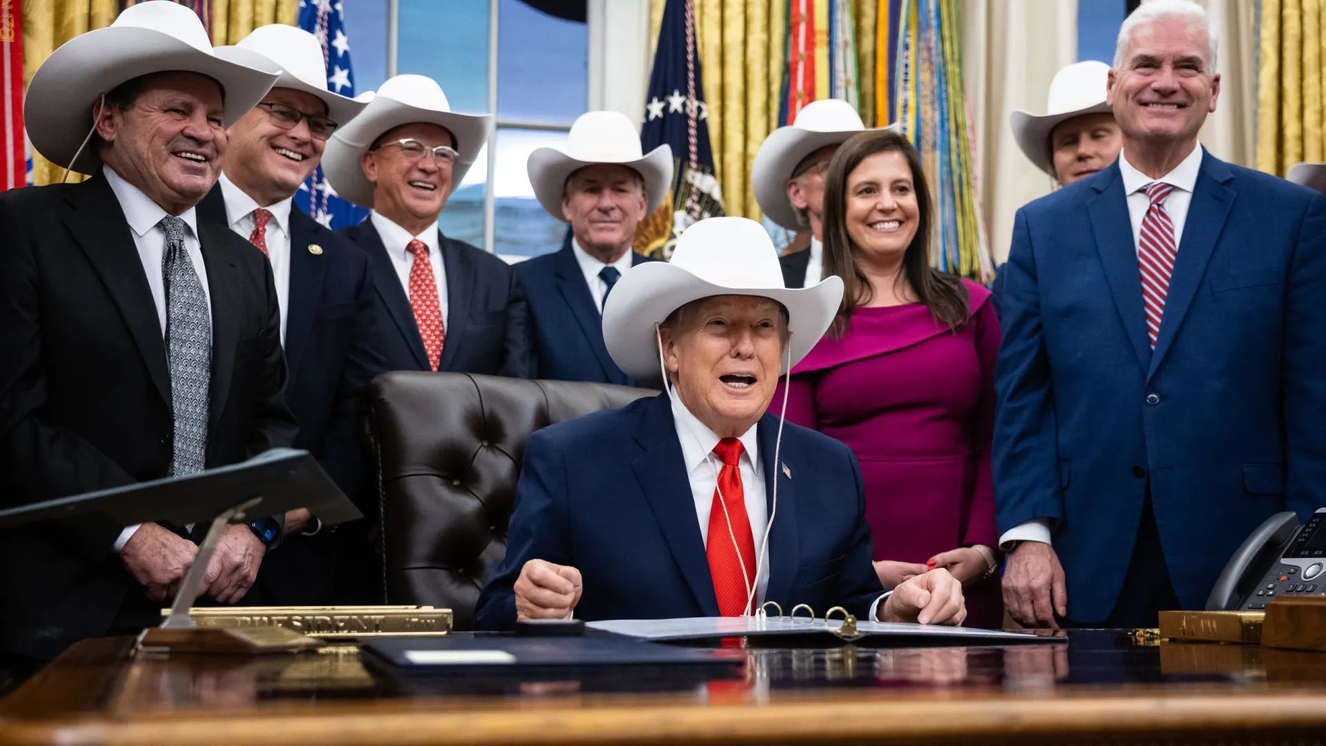 
                    Trump volta a sugerir ataques terrestres na Venezuela: 