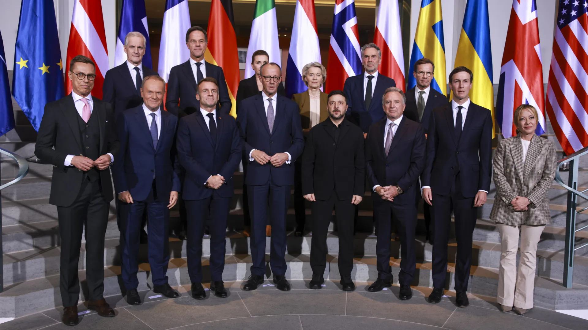 
                    Europeus propõem liderar 