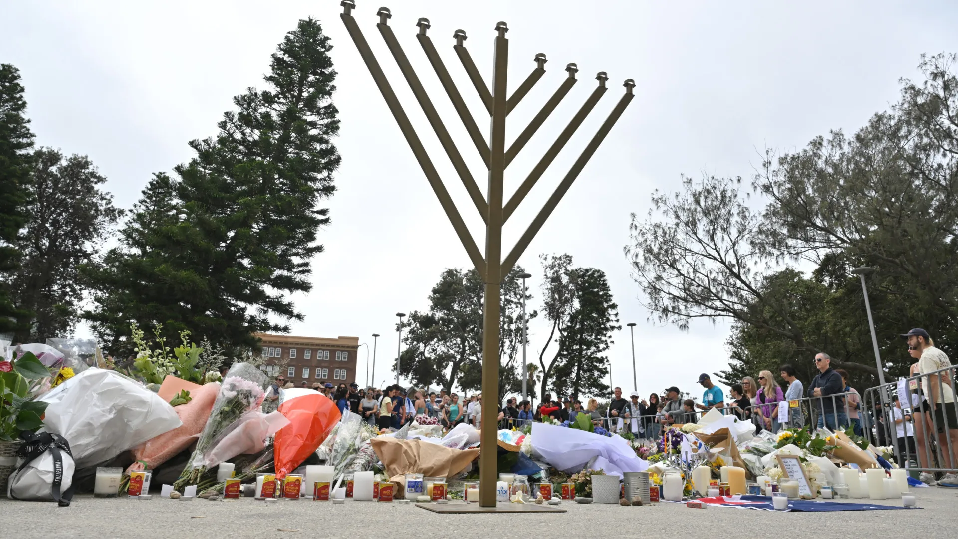 
                    Austrália anuncia reformas legais contra ódio após ataque
                