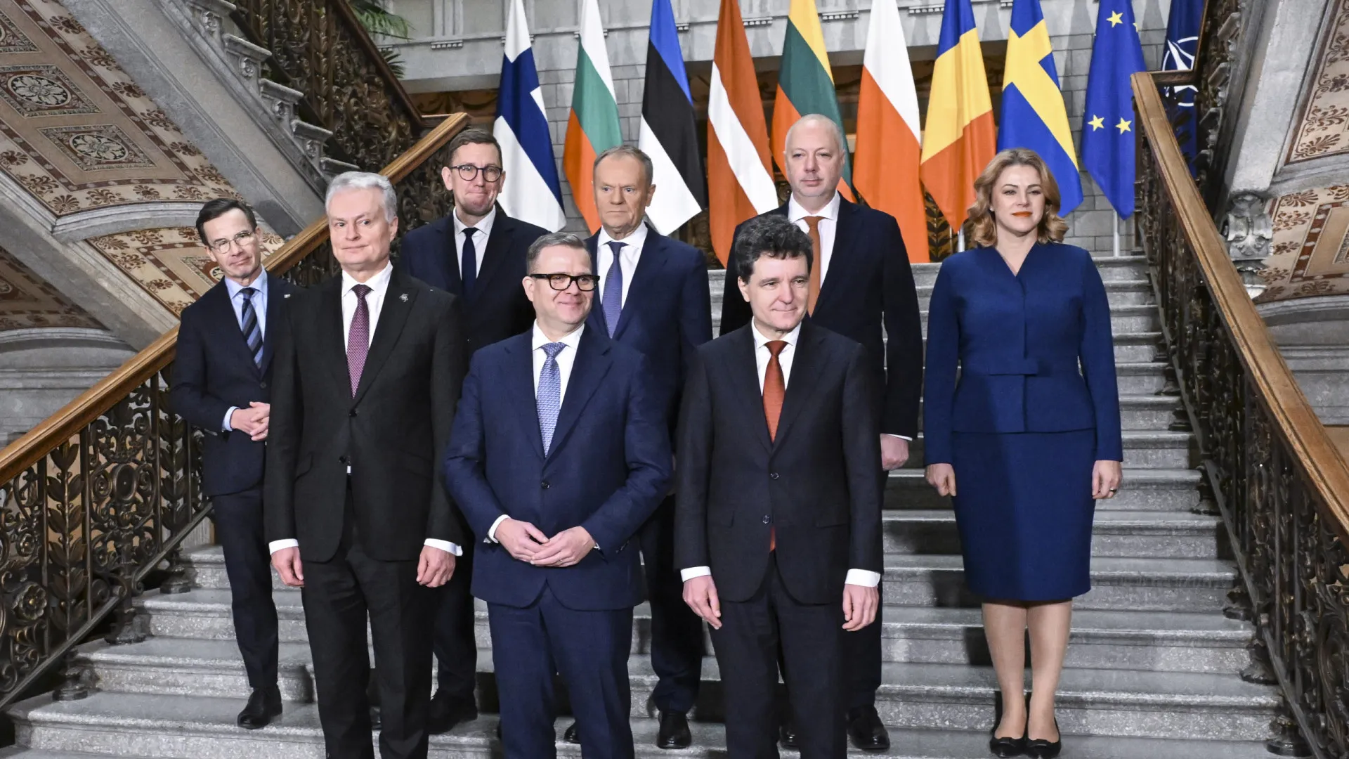 
                    PM polaco pede união a UE e NATO contra falta de cooperação russa
                