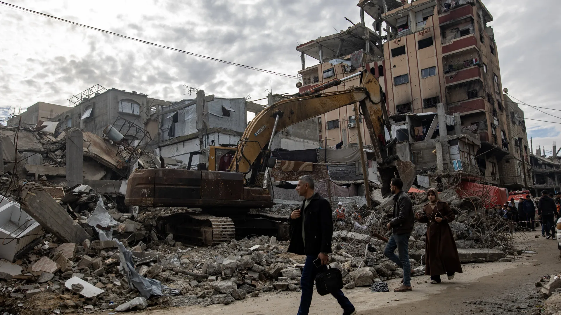 
                    Mais 2.500 edifícios demolidos em Gaza desde o cessar-fogo
                