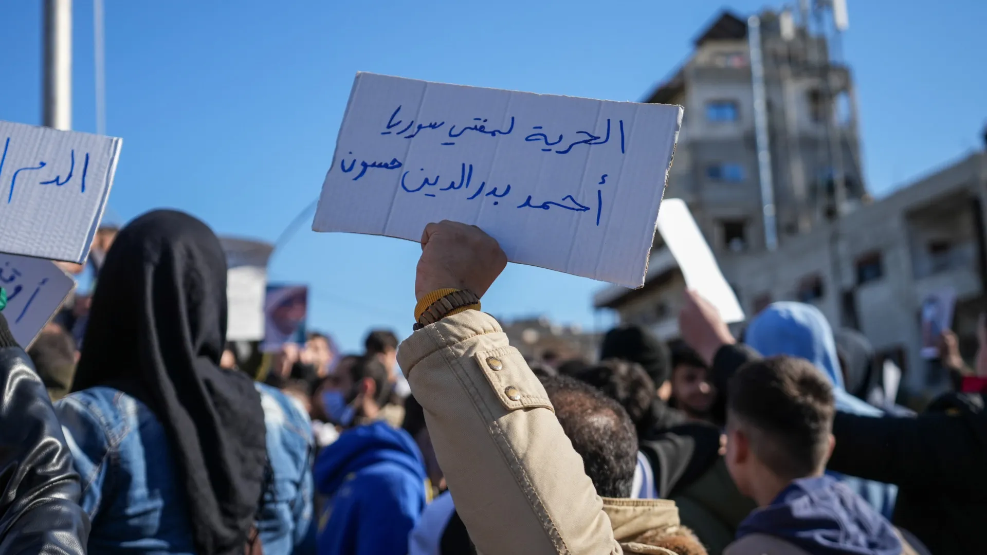 
                    Síria. Confrontos de autoridades e manifestantes alauitas fazem 2 mortos
                