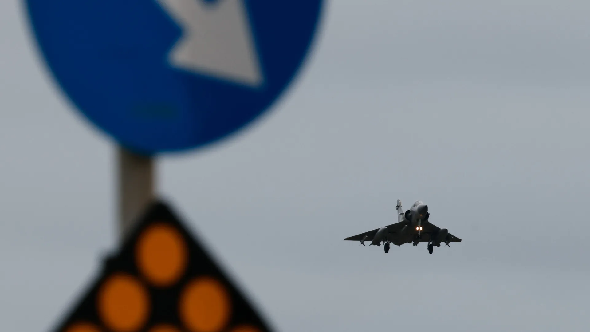 
                    Taiwan acusa China de lançar foguetes para águas situadas perto da ilha
                