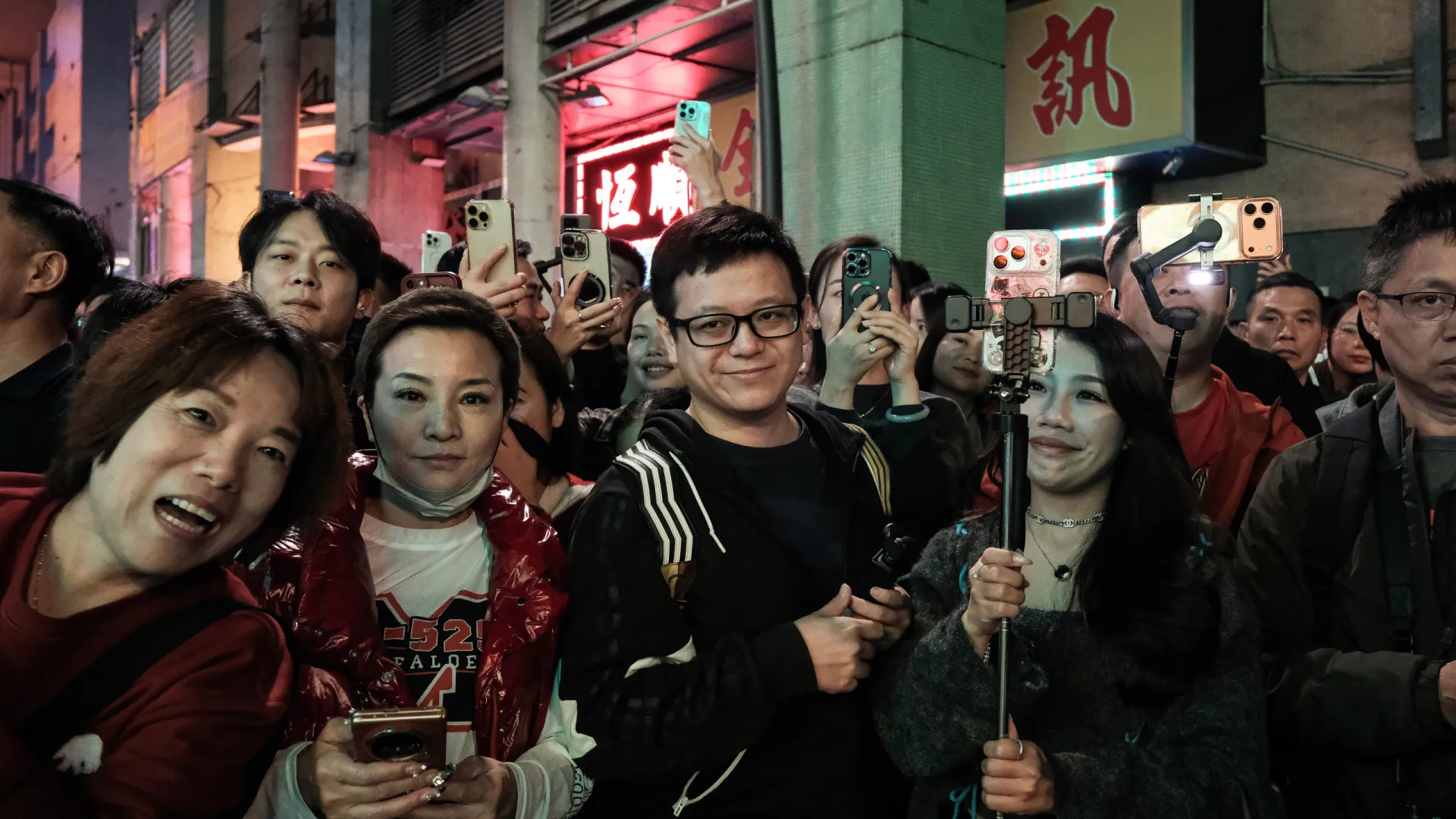 
                    Macau sobe licença de maternidade e férias face à natalidade mais baixa do mundo
                