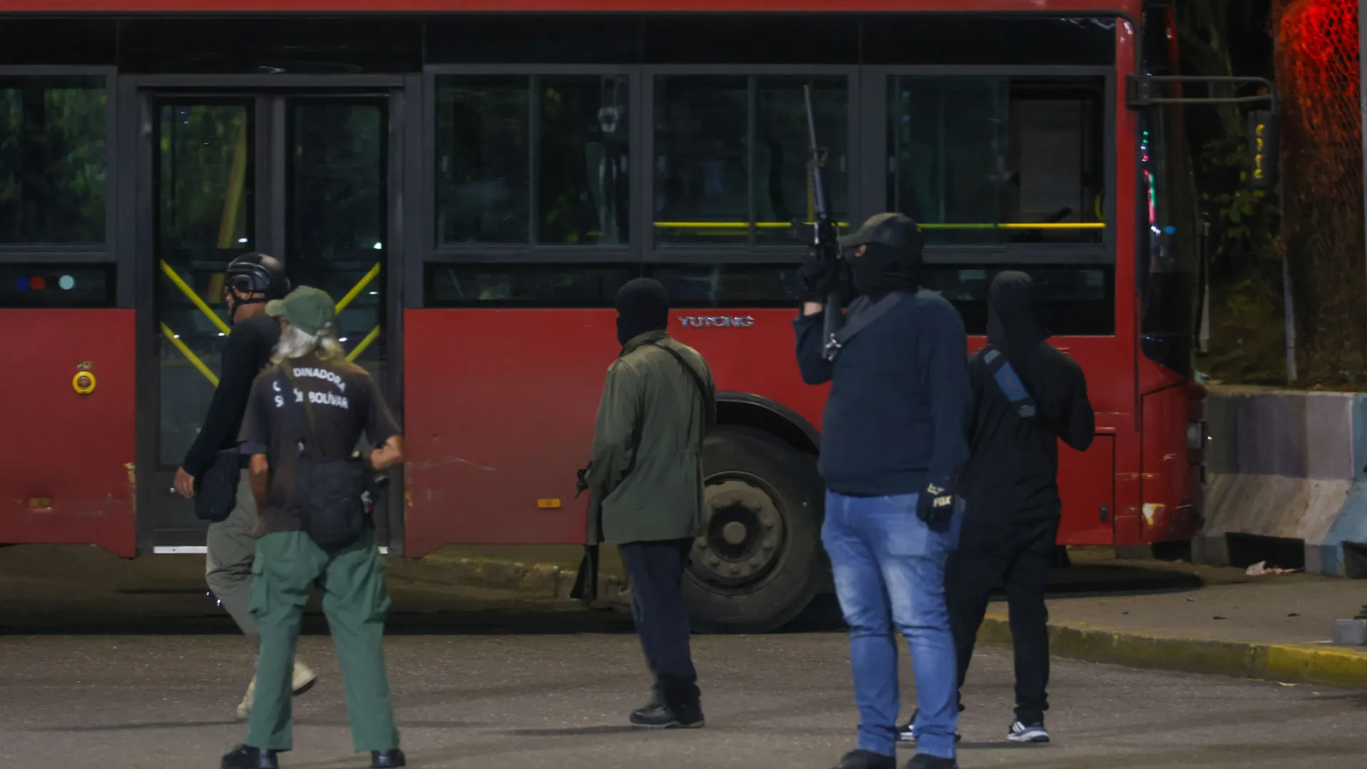 
                    Madrid oferece-se para mediar crise após ataques dos EUA à Venezuela
                