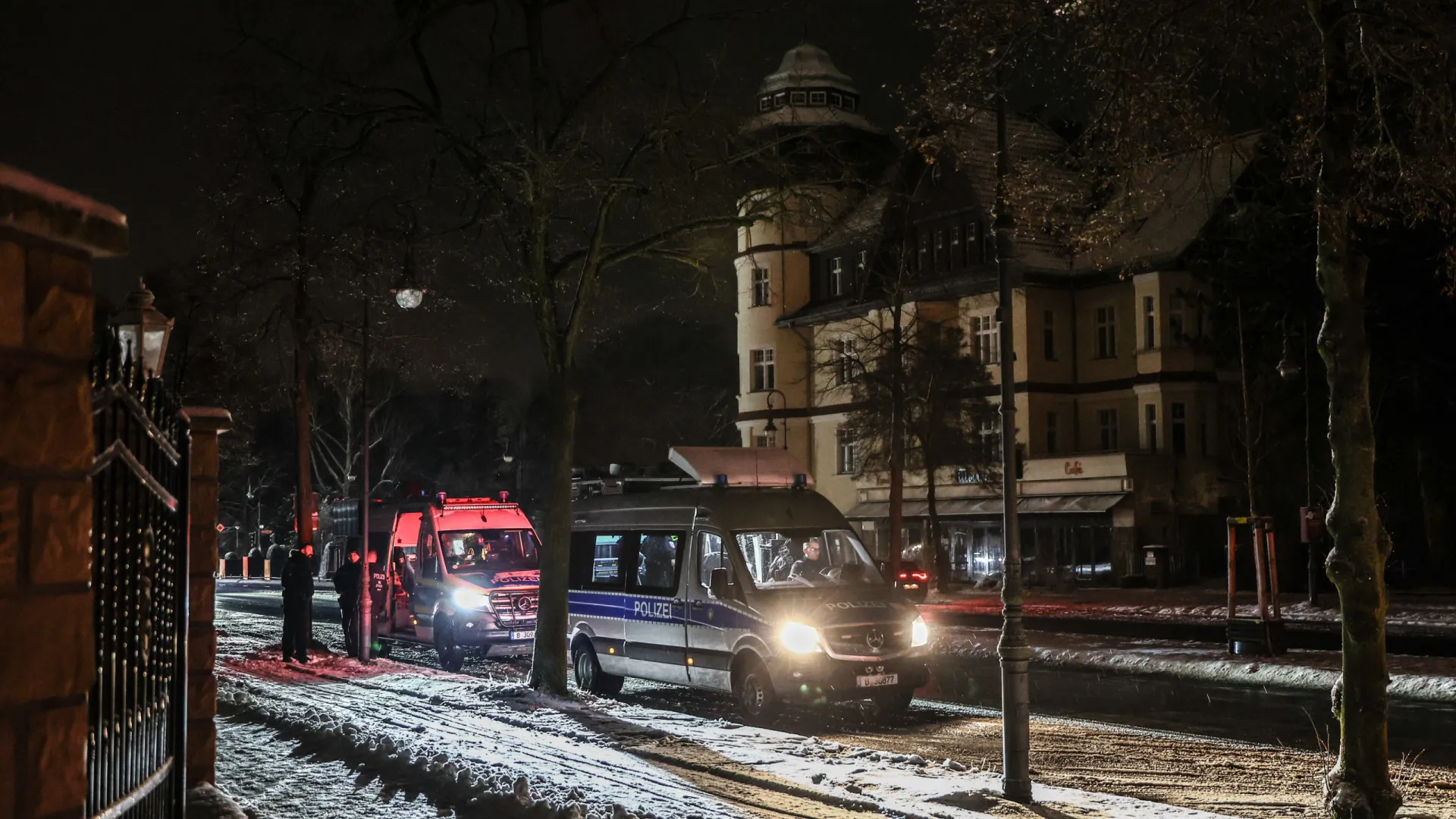 
                    Luz volta a 7 mil locais após corte afetar 40 mil clientes em Berlim
                