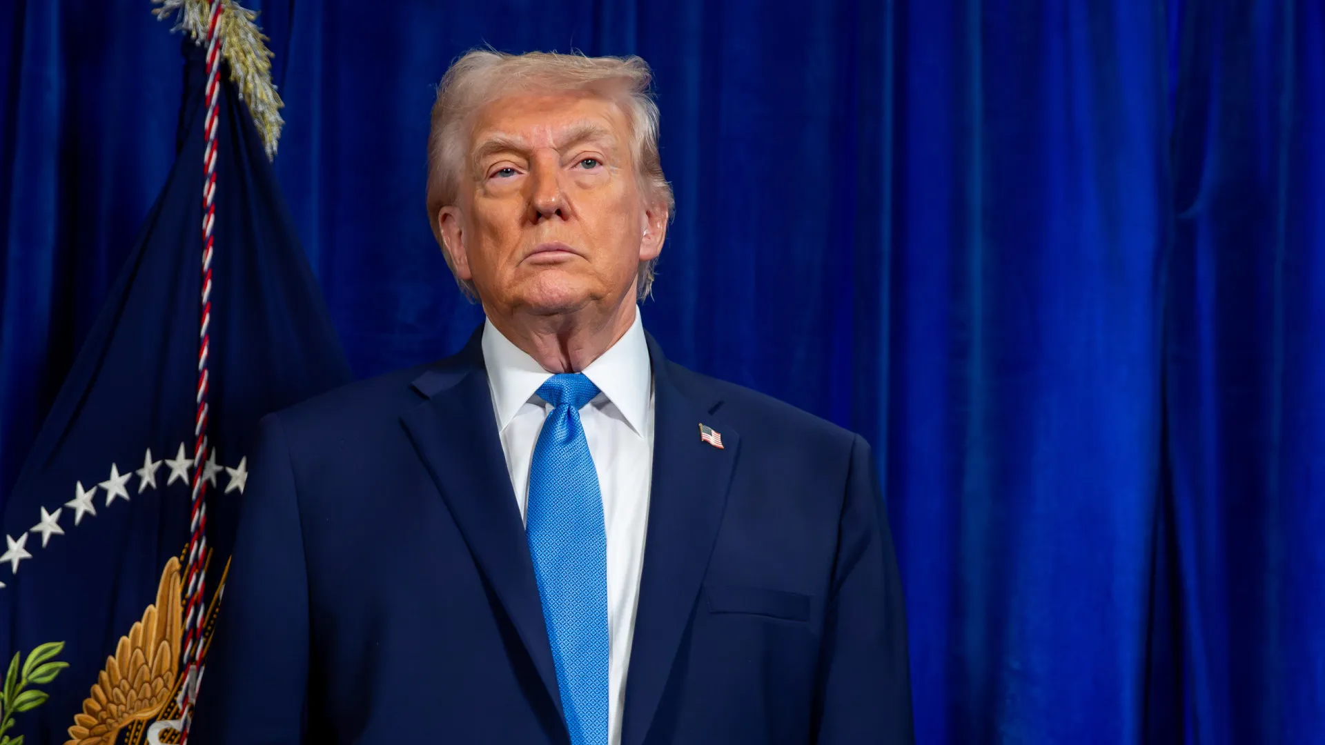 
                    Trump pede vitória republicana nas intercalares para evitar nova destituição
                