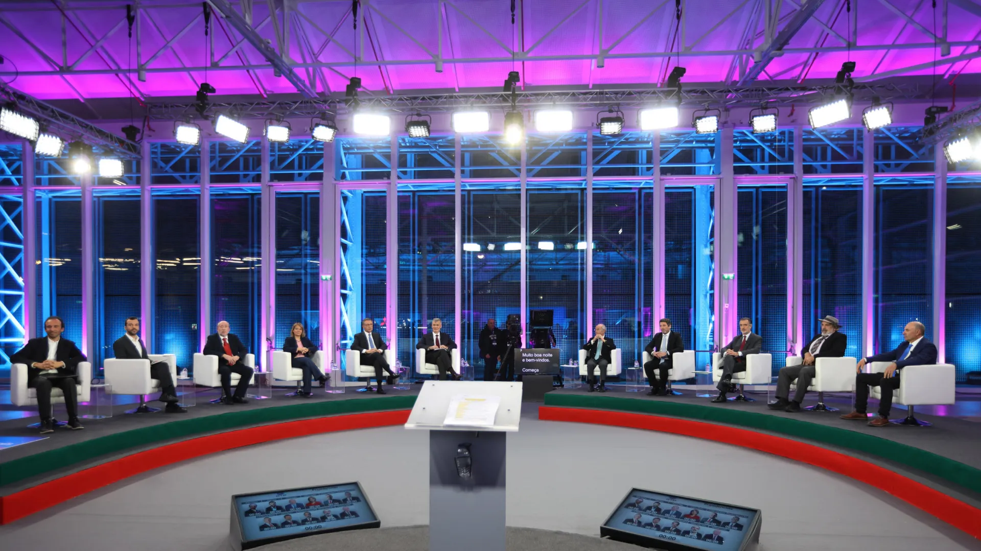 
                    Presidenciais: Campanha acaba hoje com maioria dos candidatos em Lisboa
                