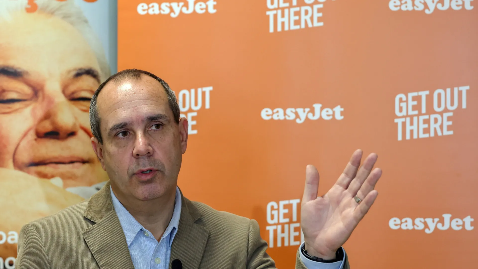 
                    Aeroporto de Lisboa deve melhorar operação antes de 