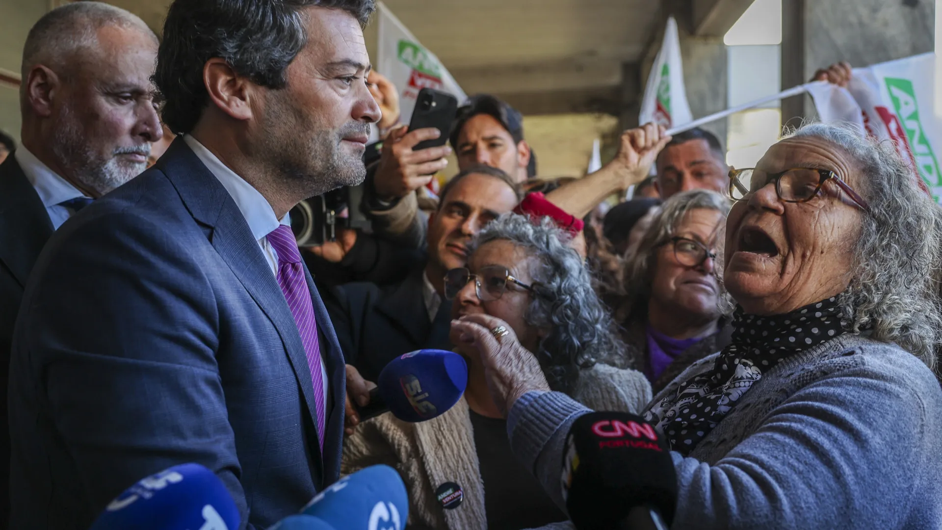 
                    Ventura diz evitar campanha 