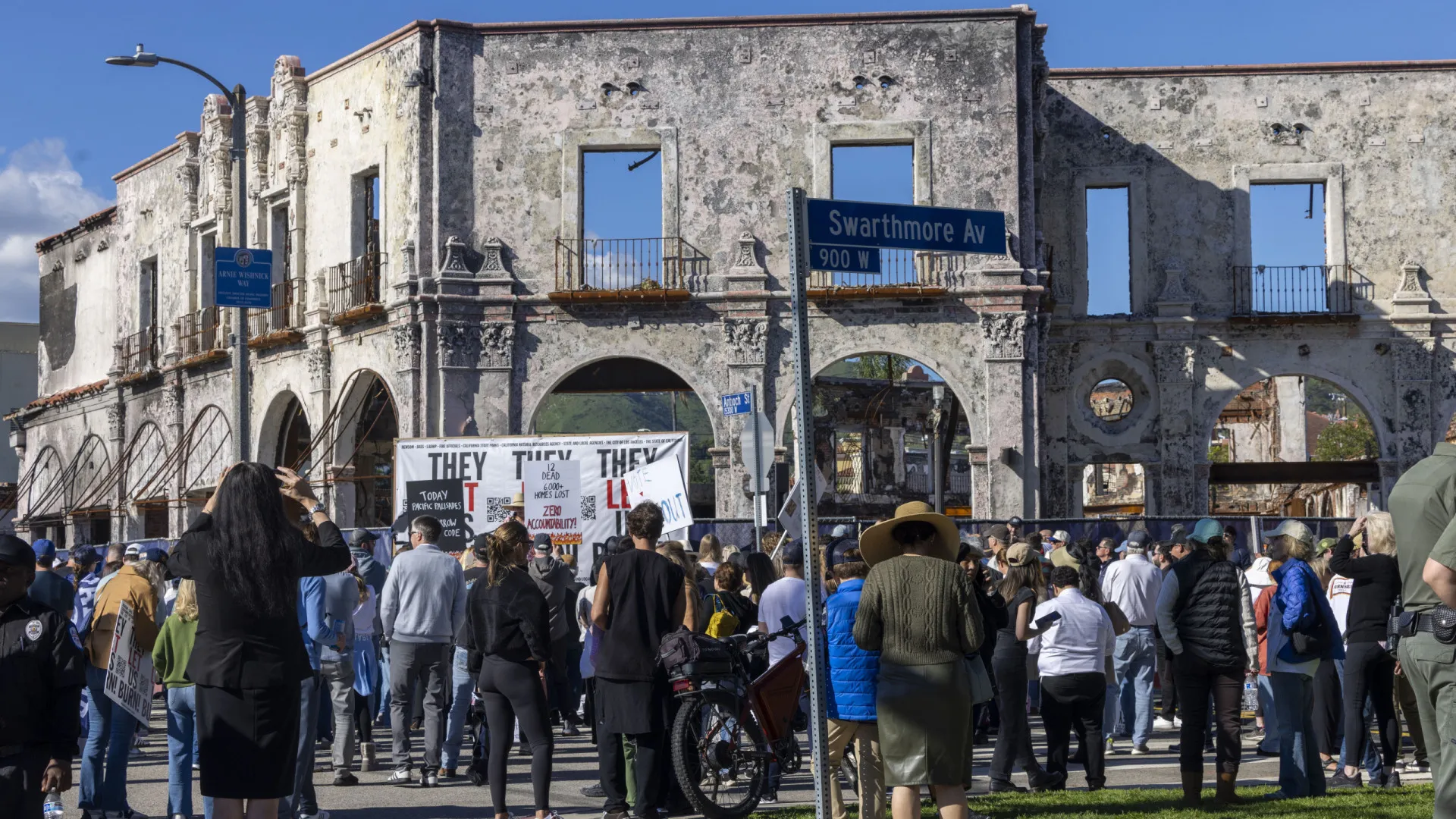 
                    Custos dos desastres naturais mantêm-se alarmantes (apesar de queda)
                