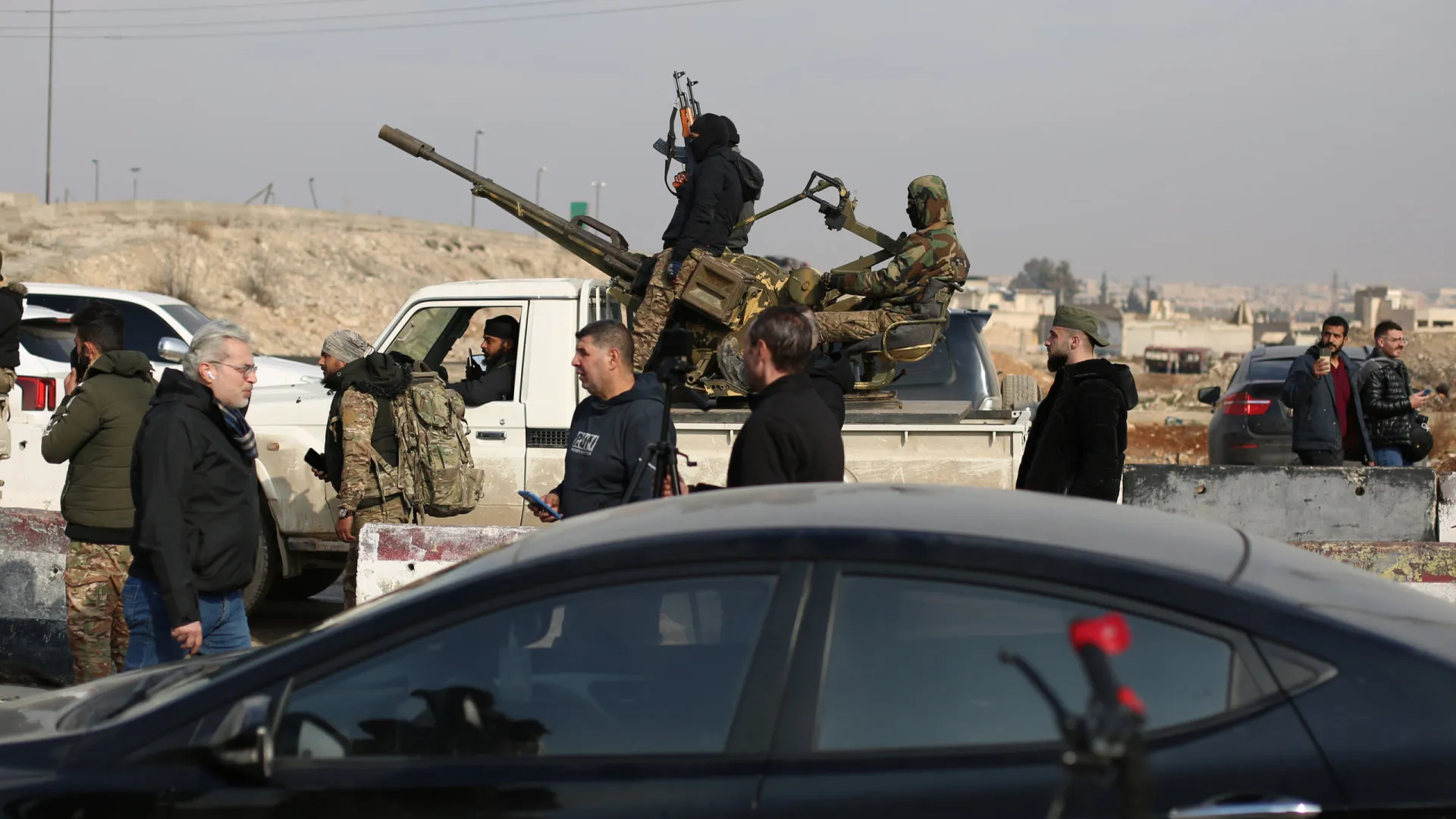 
                    Exército anuncia fim da operação contra milícias curdo-árabes em Seij Masud
                