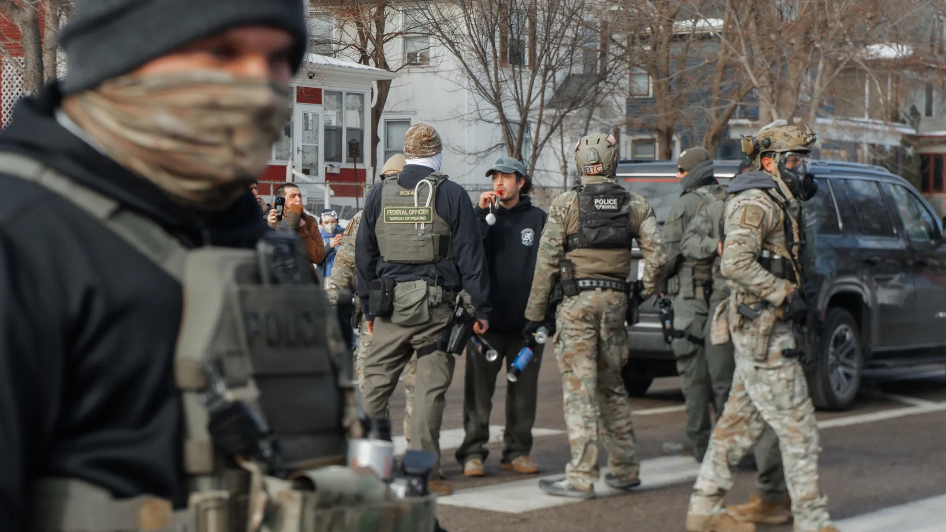 
                    Juíza mantém operação de imigração no Minnesota apesar de protestos
                