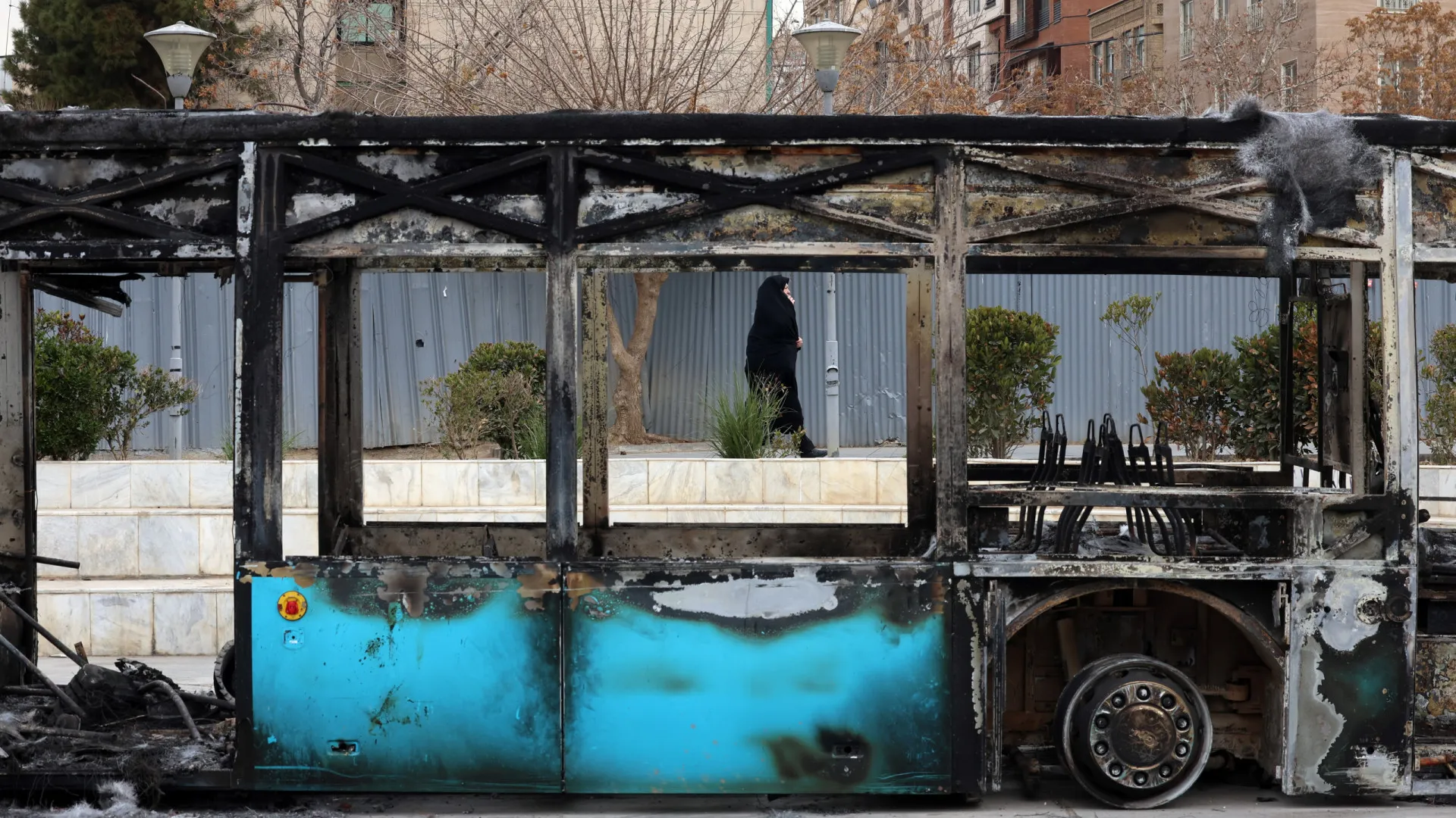 
                    Quase 4.000 mortos e 9.000 feridos em protestos no Irão
                