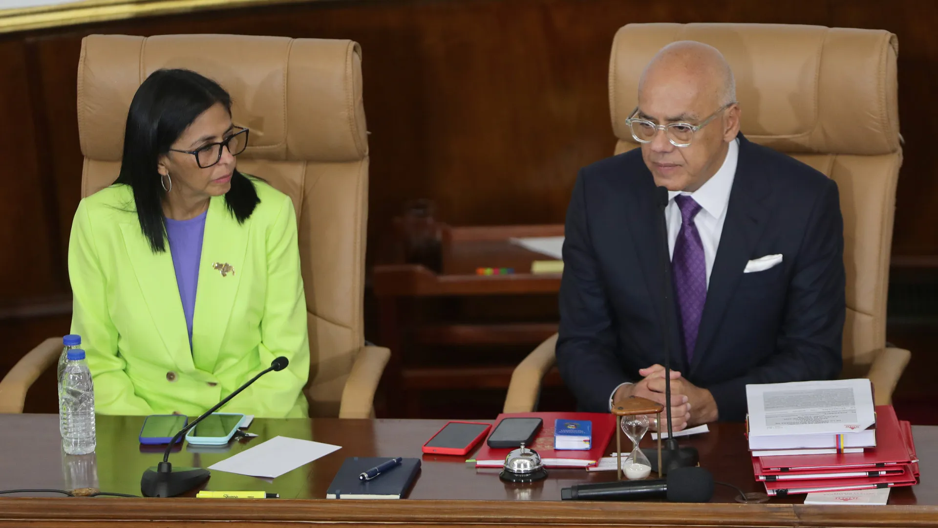 
                    Presidente do parlamento venezuelano exclui eleições no futuro próximo
                