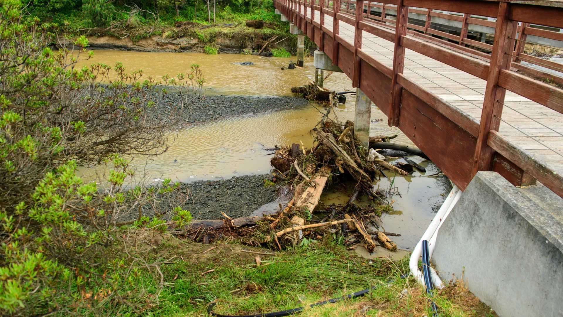 
                    Desastres naturais vão complicar crédito à habitação onde há alto risco
                