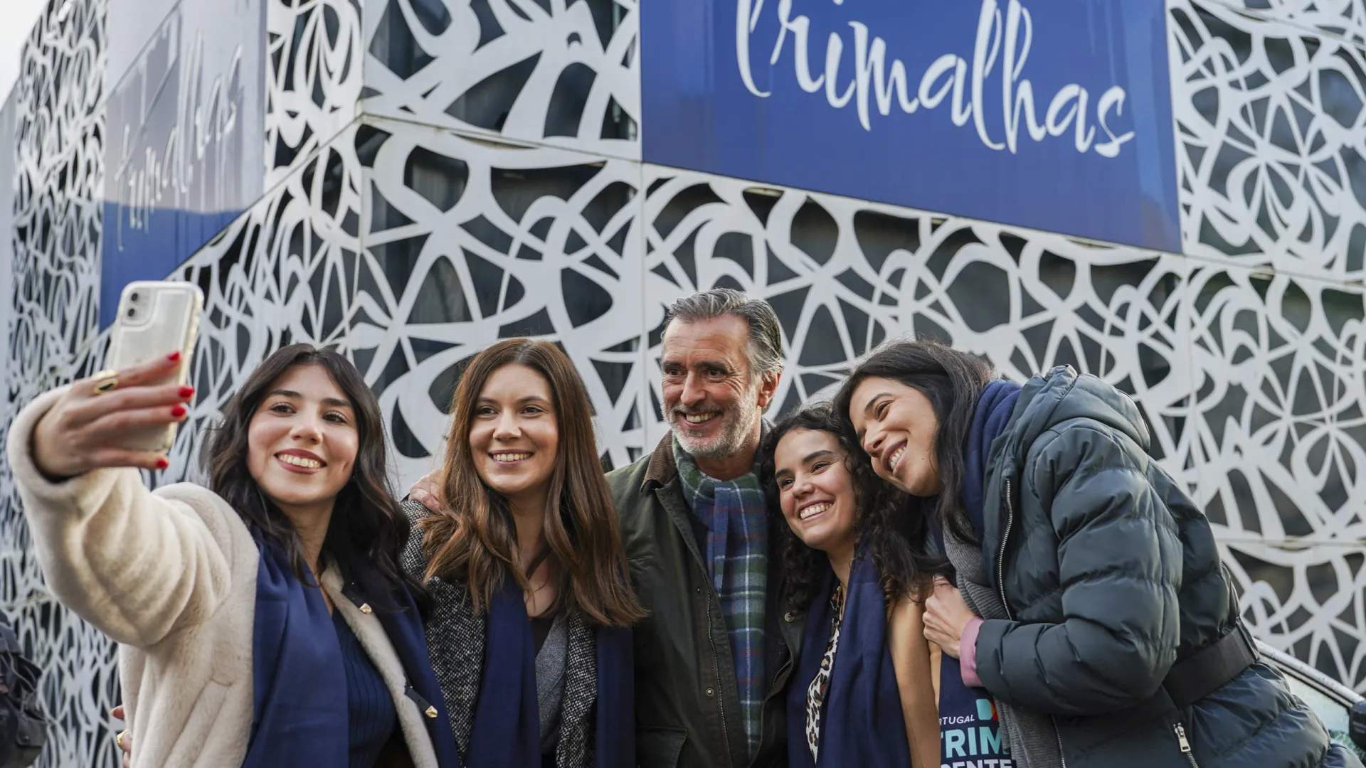 
                    Cotrim acredita que numa possível 2.ª volta terá apoio de Marques Mendes
                