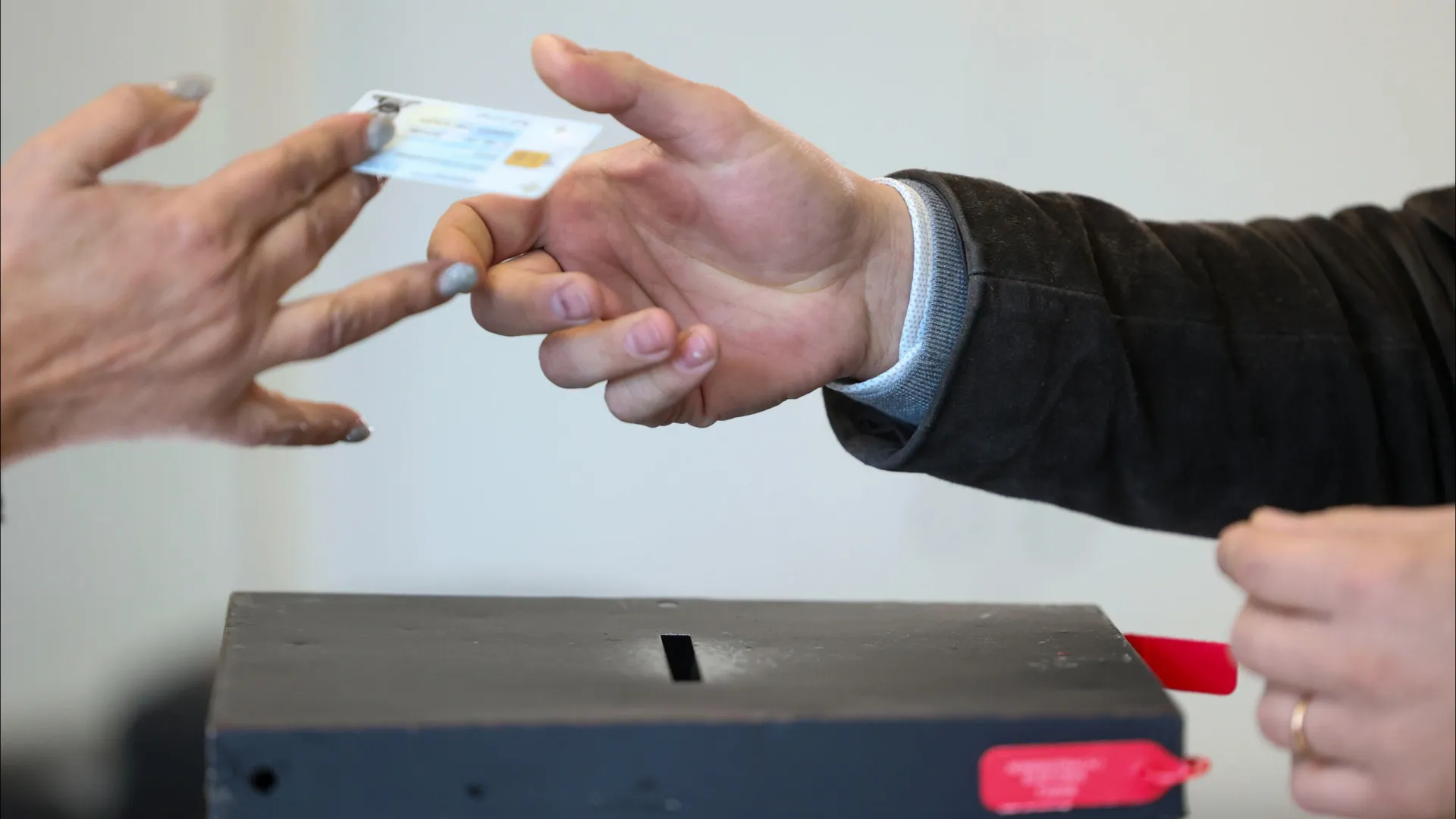 
                    Câmara da Golegã adia eleições presidenciais para evitar deslocações
                