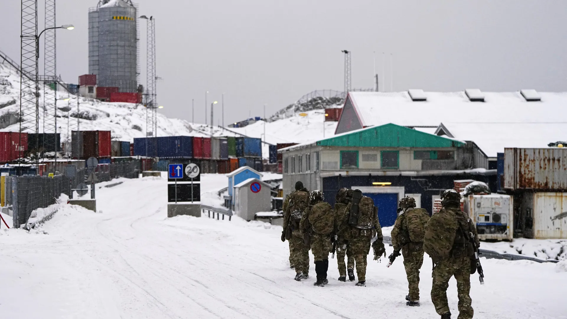
                    NATO prepara exercícios no Ártico perante ameaça russa e chinesa
                