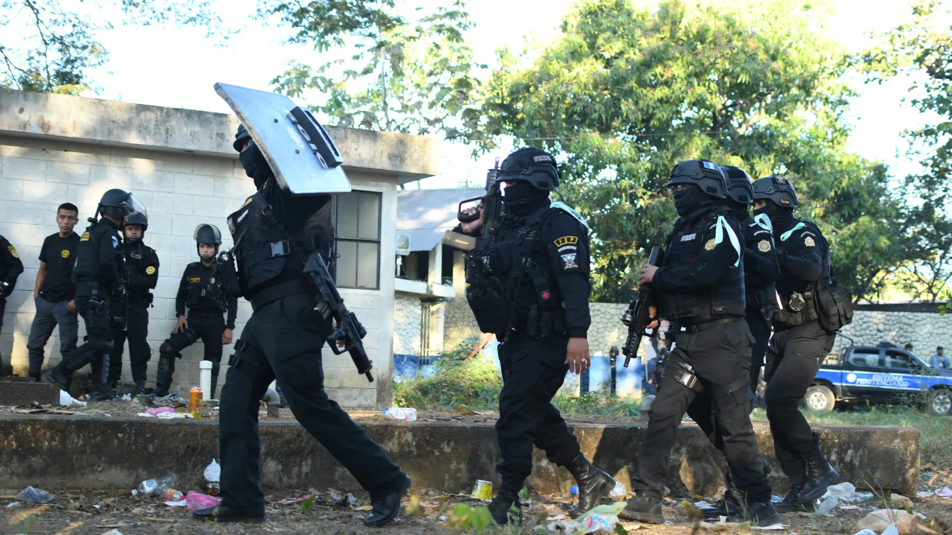 
                    Presidente da Guatemala decreta 