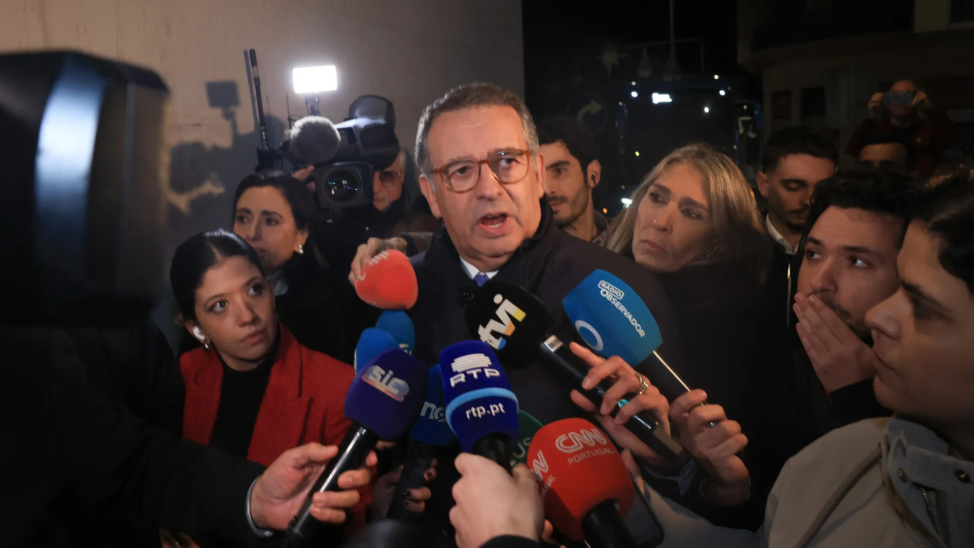 
                    Seguro é o candidato mais votado com 30,87%, com 3206 freguesias apuradas
                