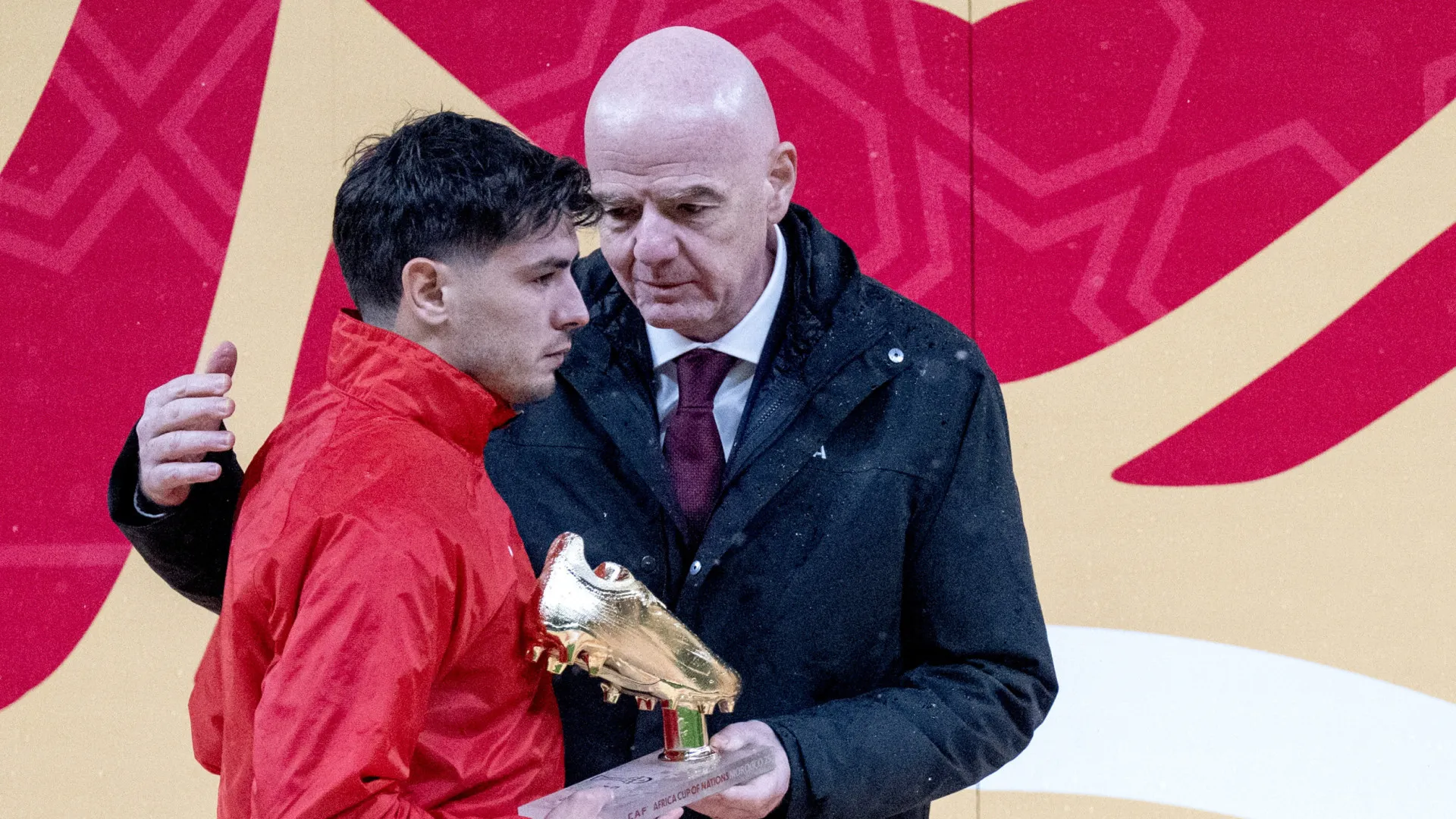 
                    CAN2025: Presidente da FIFA condena 