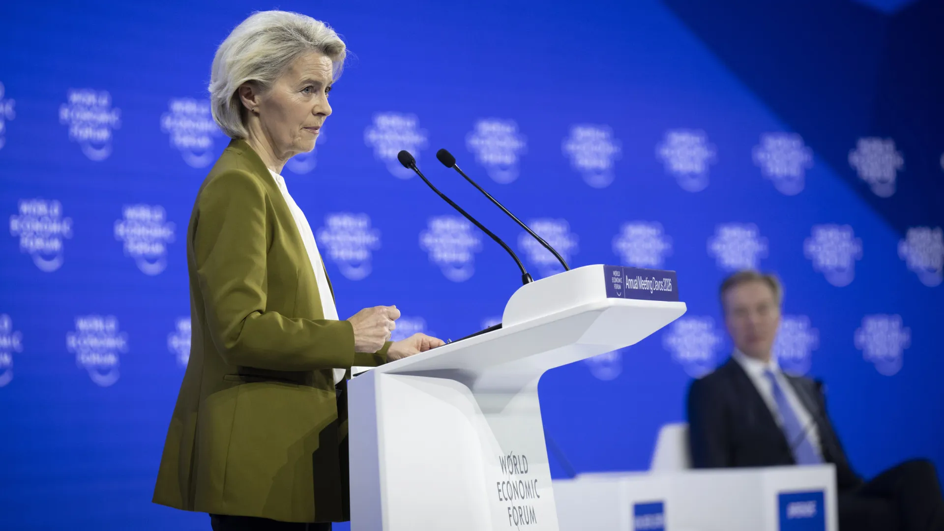 
                    UE vai endurecer sanções ao Irão em resposta à repressão de manifestantes
                