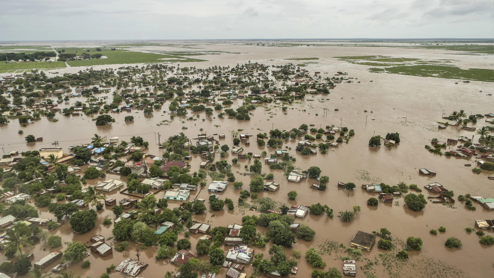 
                    Moçambique. Seis detidos por desviar fundos de afetados pelas cheias
                