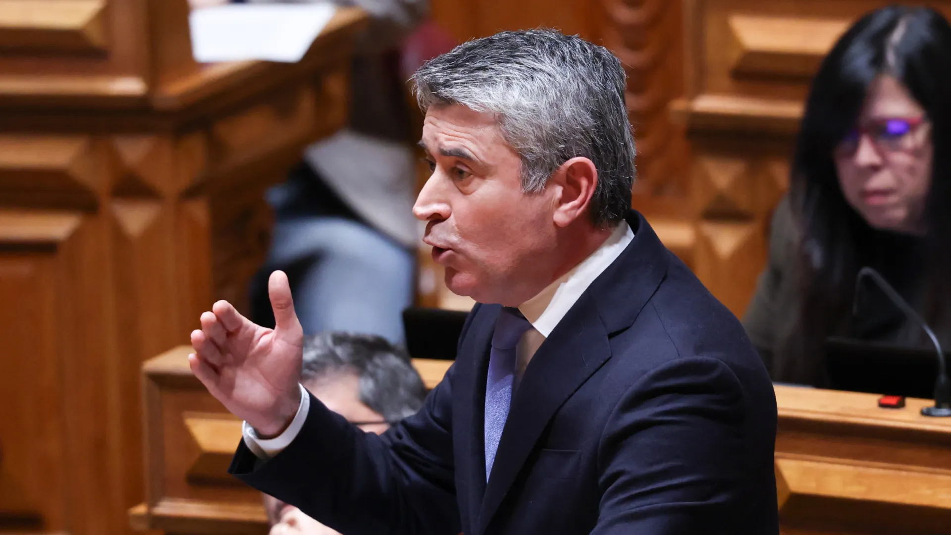 
                    PS acusa Governo de esconder saldo da Segurança Social
                