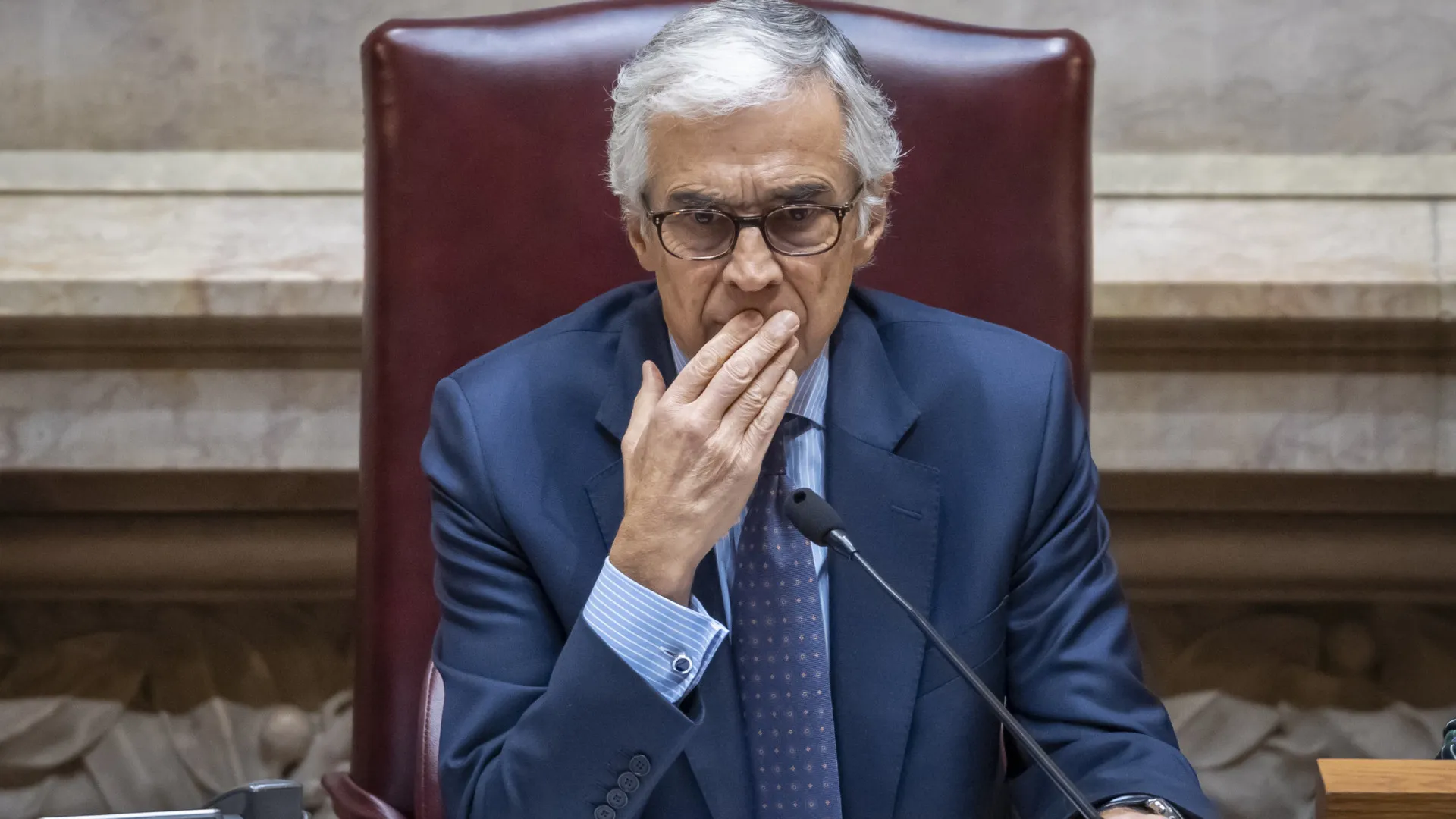 
                    Aguiar-Branco afirma que não tem dúvidas em quem vai votar na 2.ª volta
                